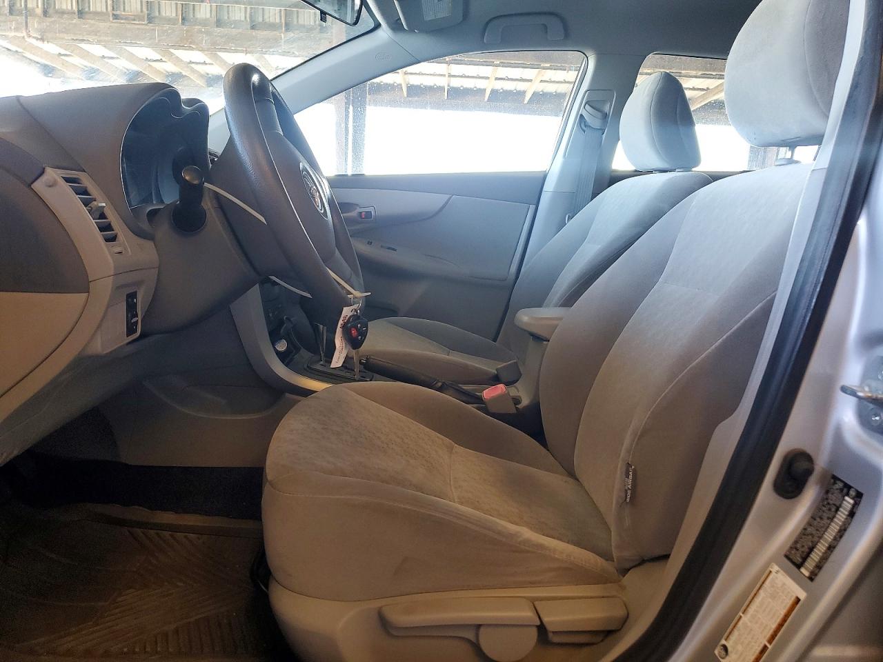 2009 Toyota Corolla Le Silver vin: JTDBL40E899081776