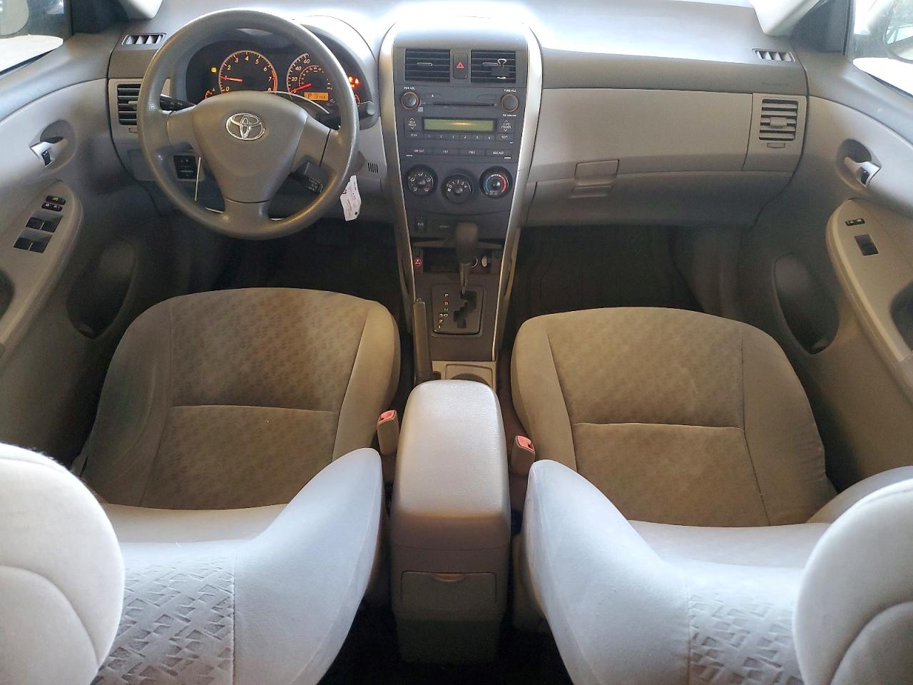 2009 Toyota Corolla Le Silver vin: JTDBL40E899081776