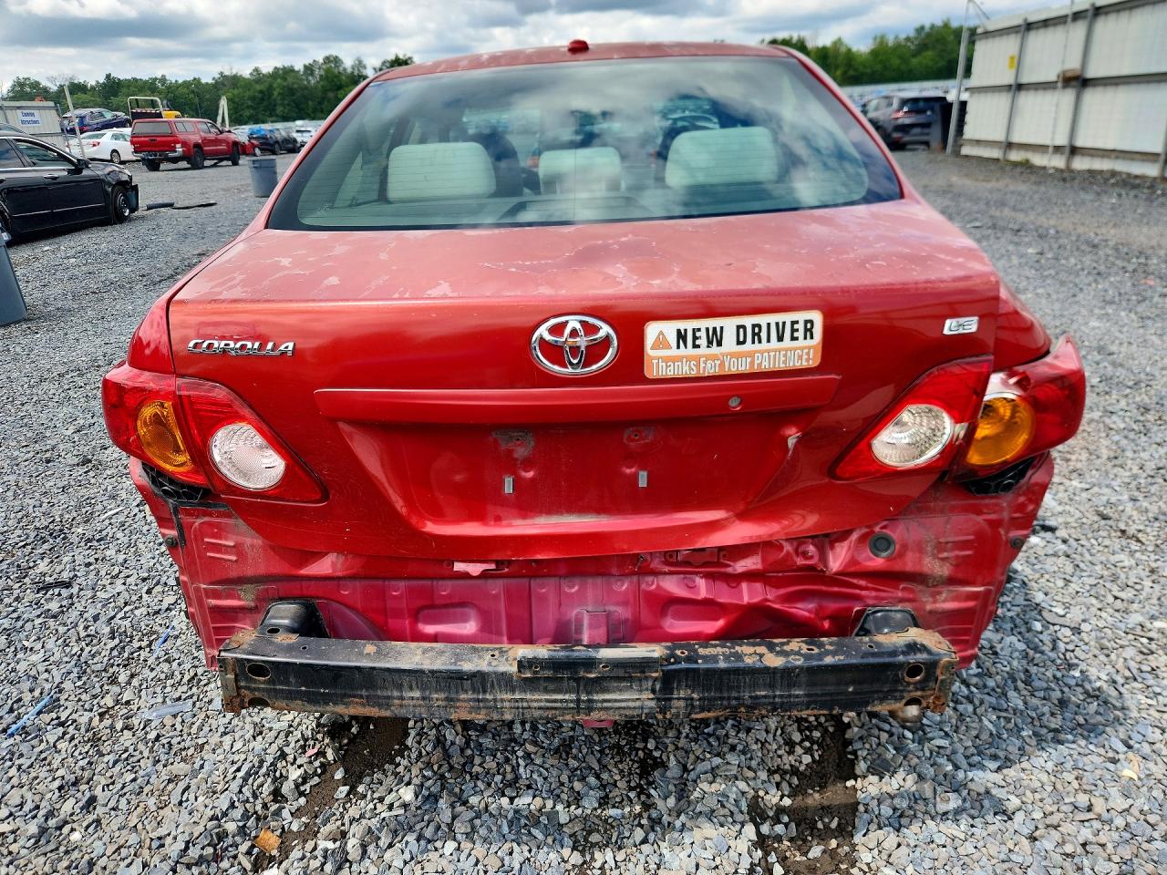 2009 Toyota Corolla Le Red vin: JTDBL40E899083088