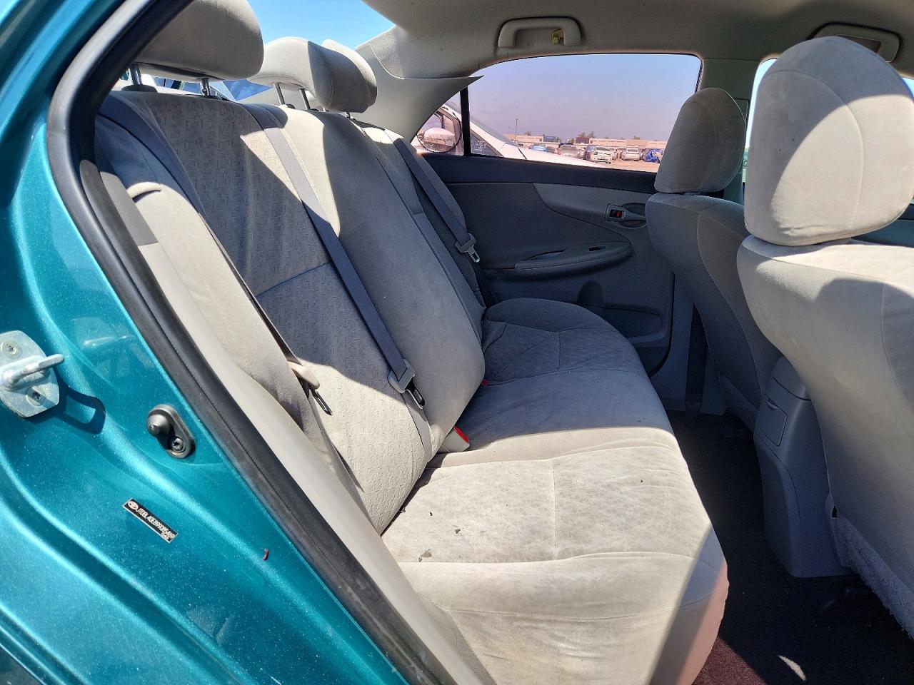 2009 Toyota Corolla Le Green vin: JTDBL40E899085469