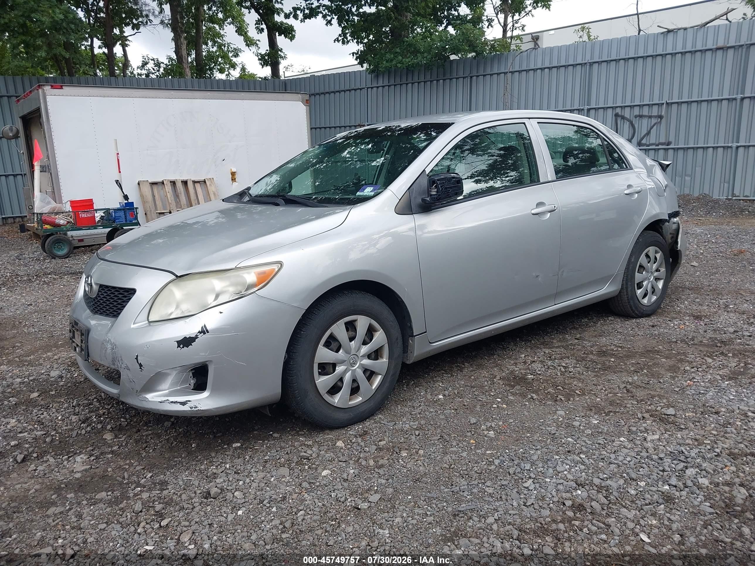 2009 Toyota Corolla   Silver vin: JTDBL40E899088968