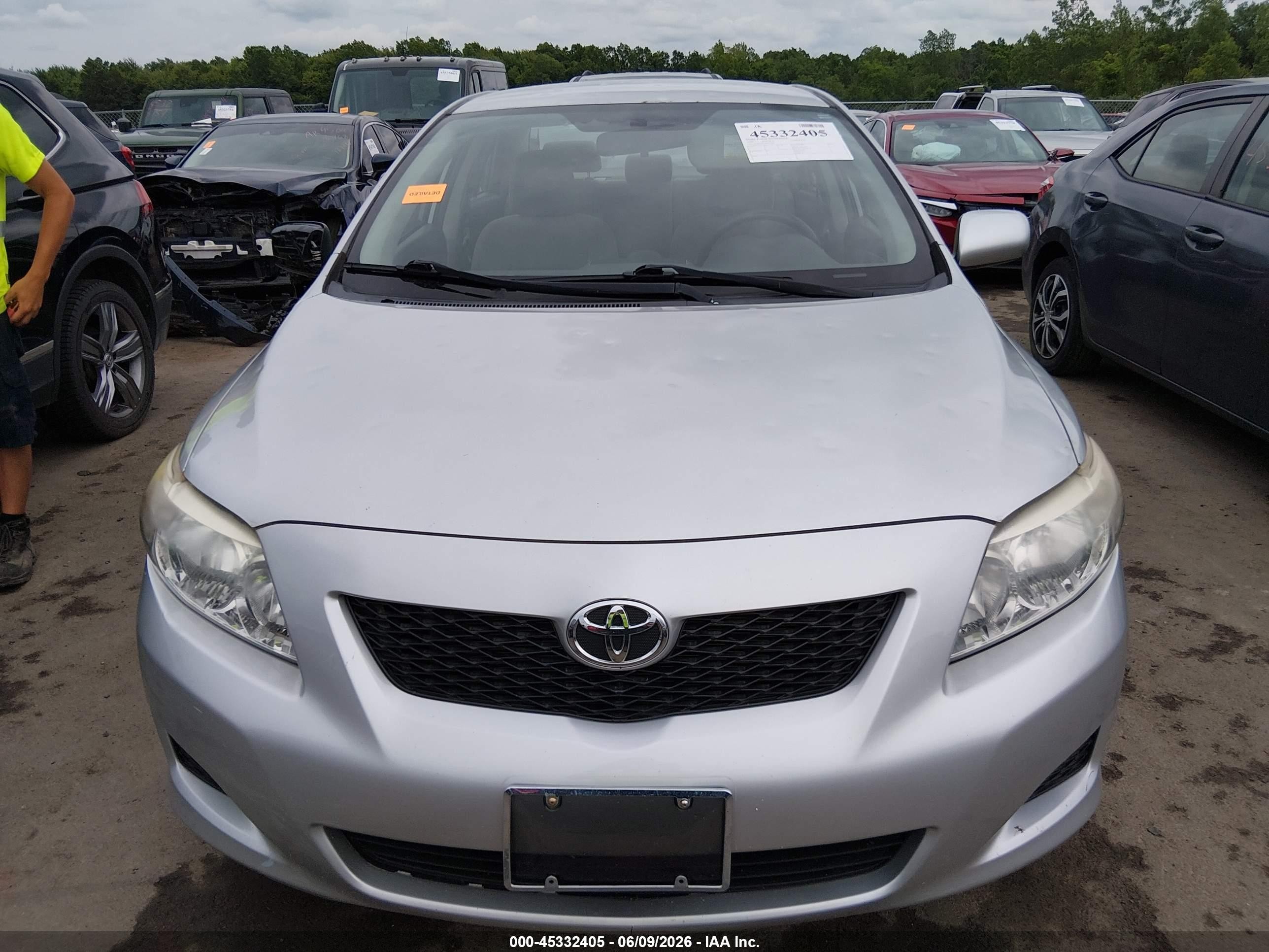 2009 Toyota Corolla Le Silver vin: JTDBL40E89J027098