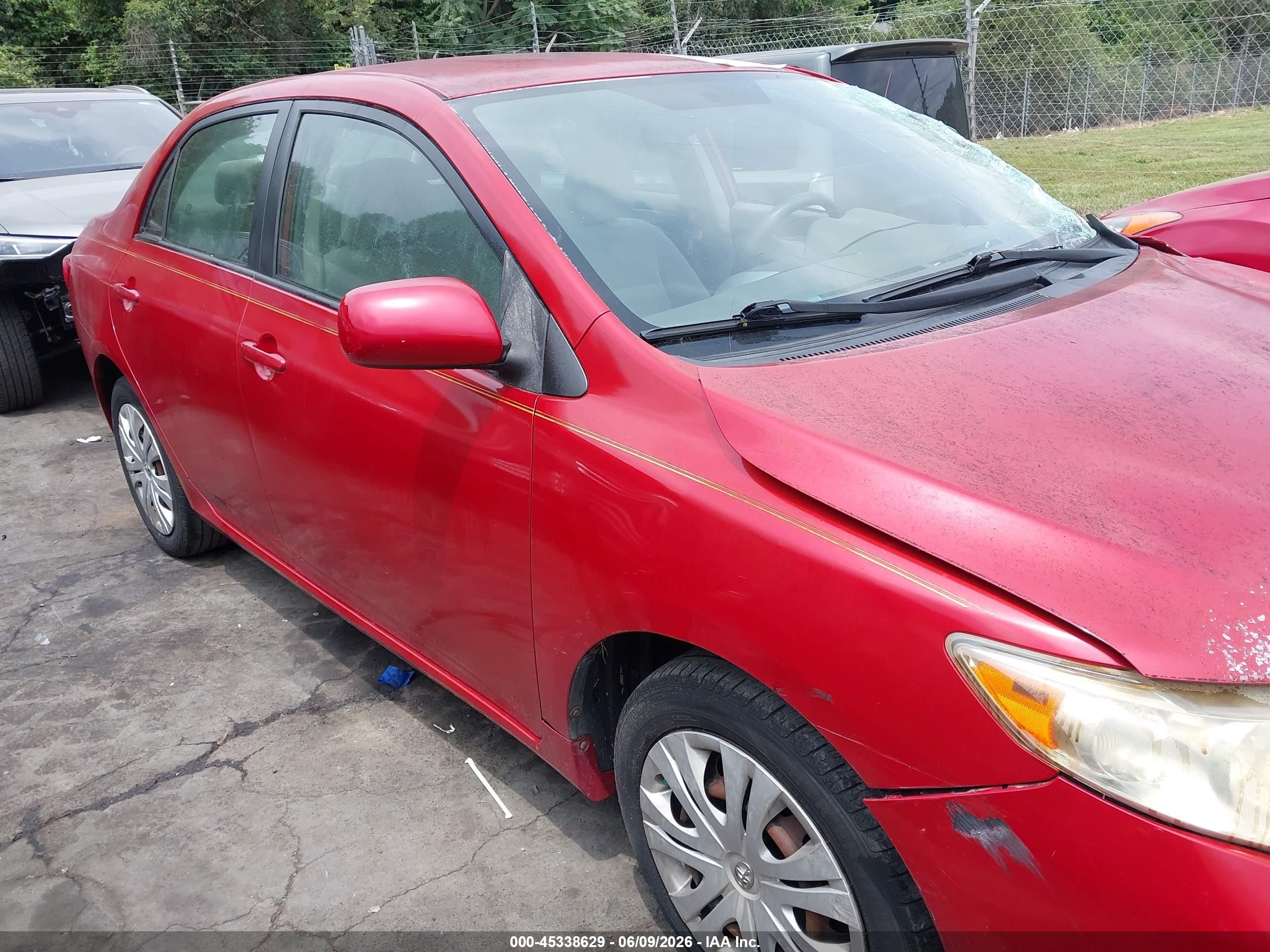2009 Toyota Corolla Xle Red vin: JTDBL40E89J047237
