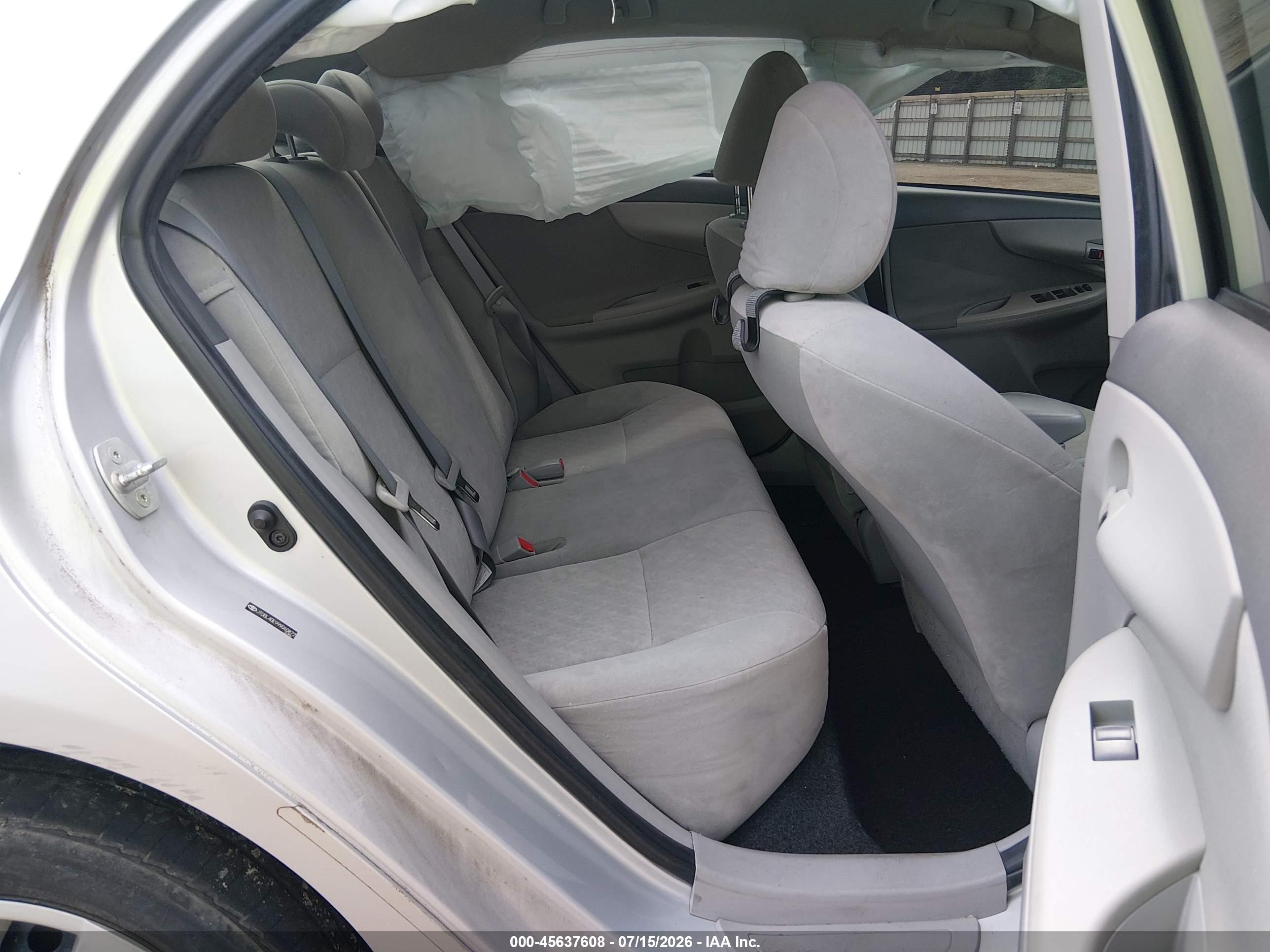 2009 Toyota Corolla Le Silver vin: JTDBL40E999060872