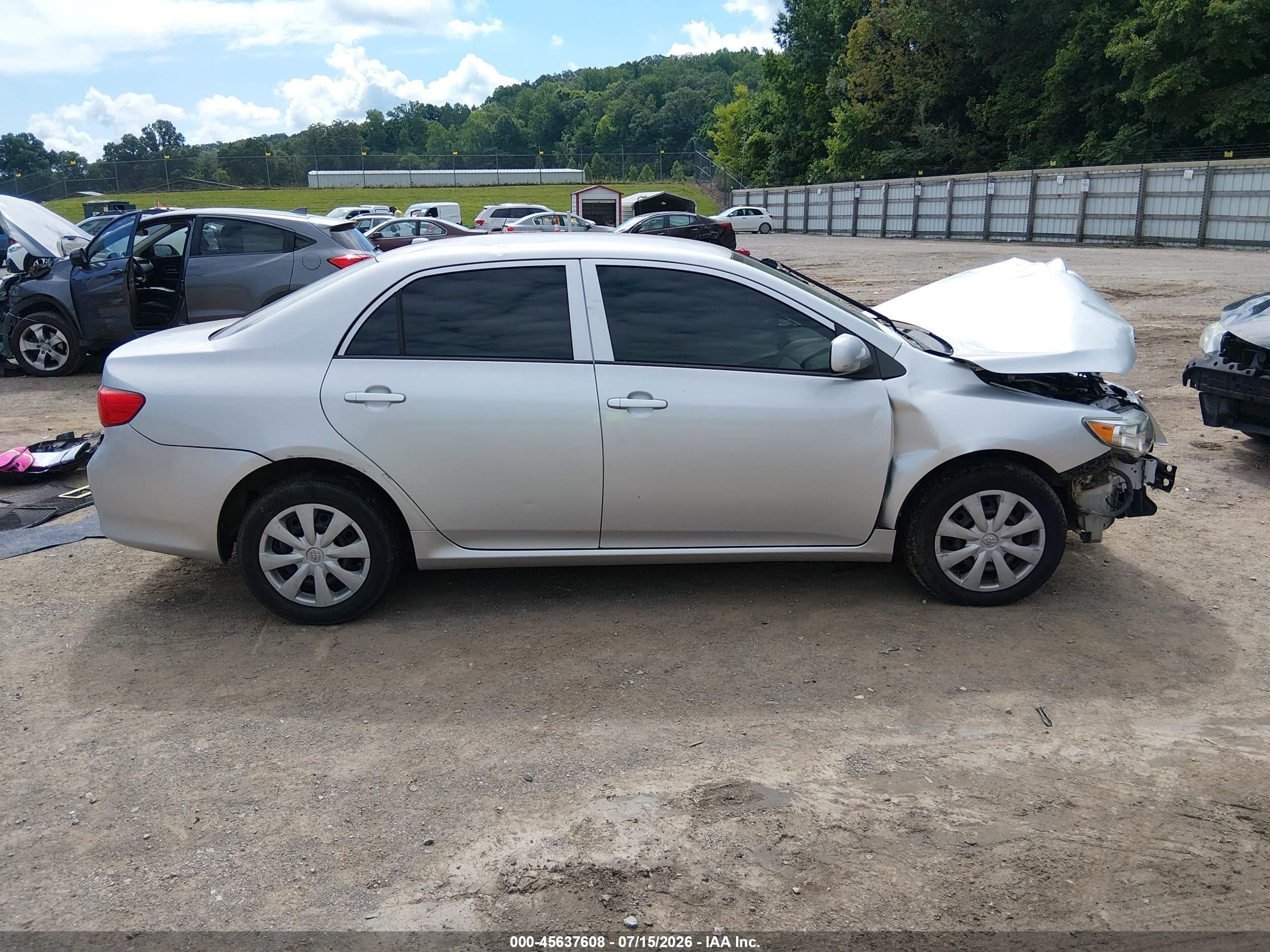 2009 Toyota Corolla Le Silver vin: JTDBL40E999060872
