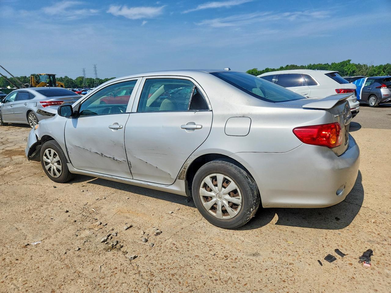 2009 Toyota Corolla Base Silver vin: JTDBL40E999065411