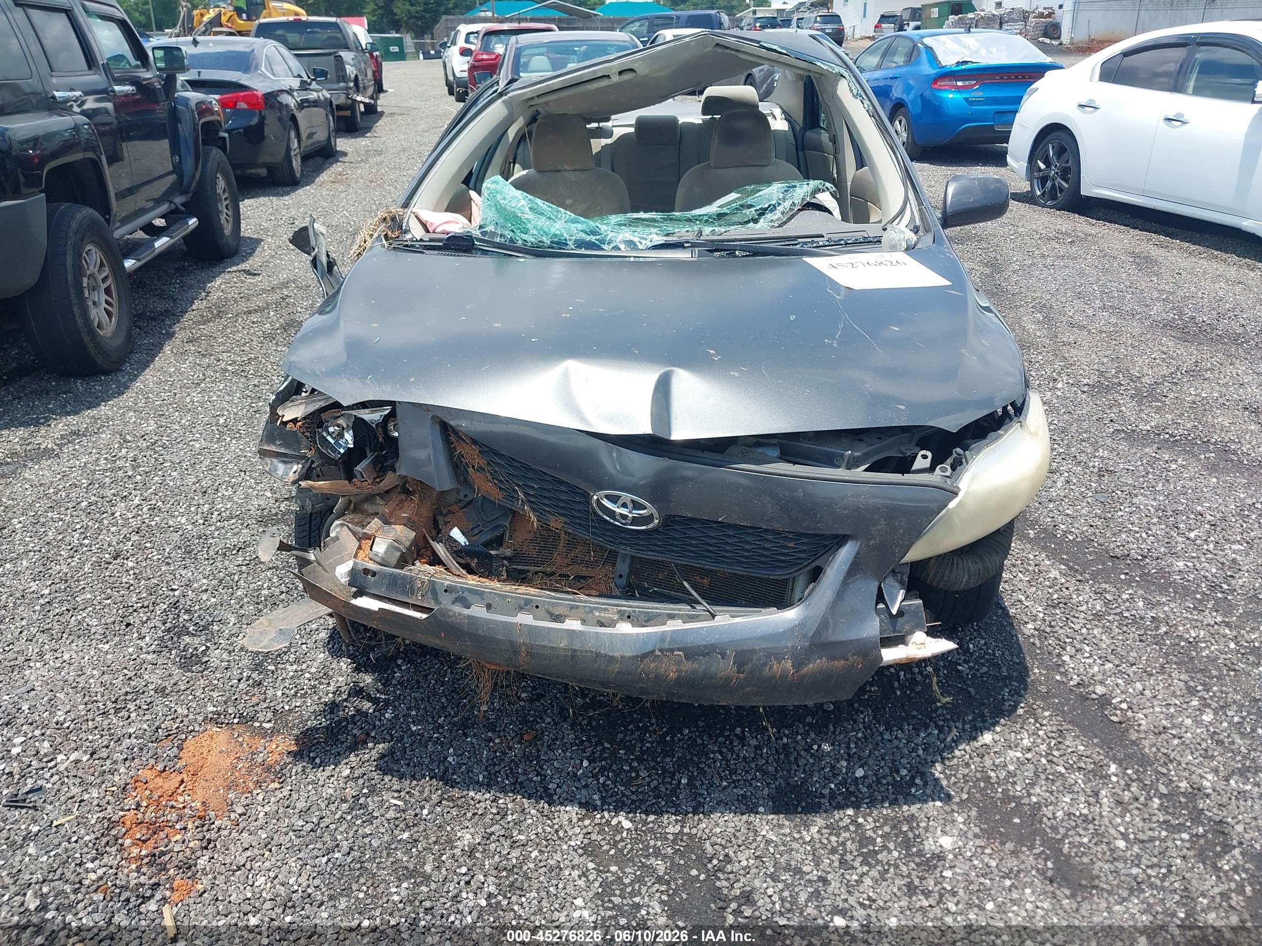 2009 Toyota Corolla Le Gray vin: JTDBL40E999073301