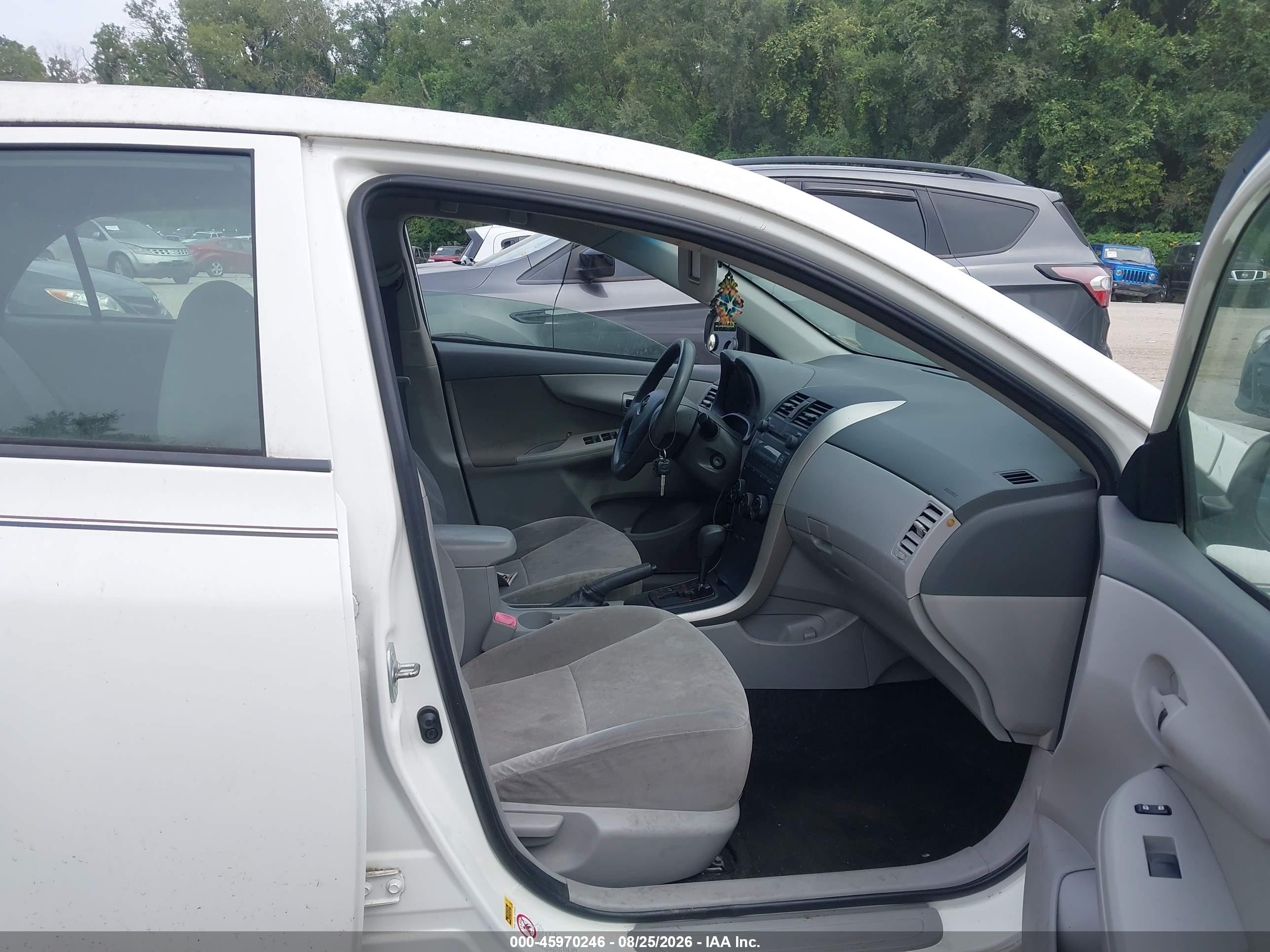 2009 Toyota Corolla Le Белый vin: JTDBL40E99J016157