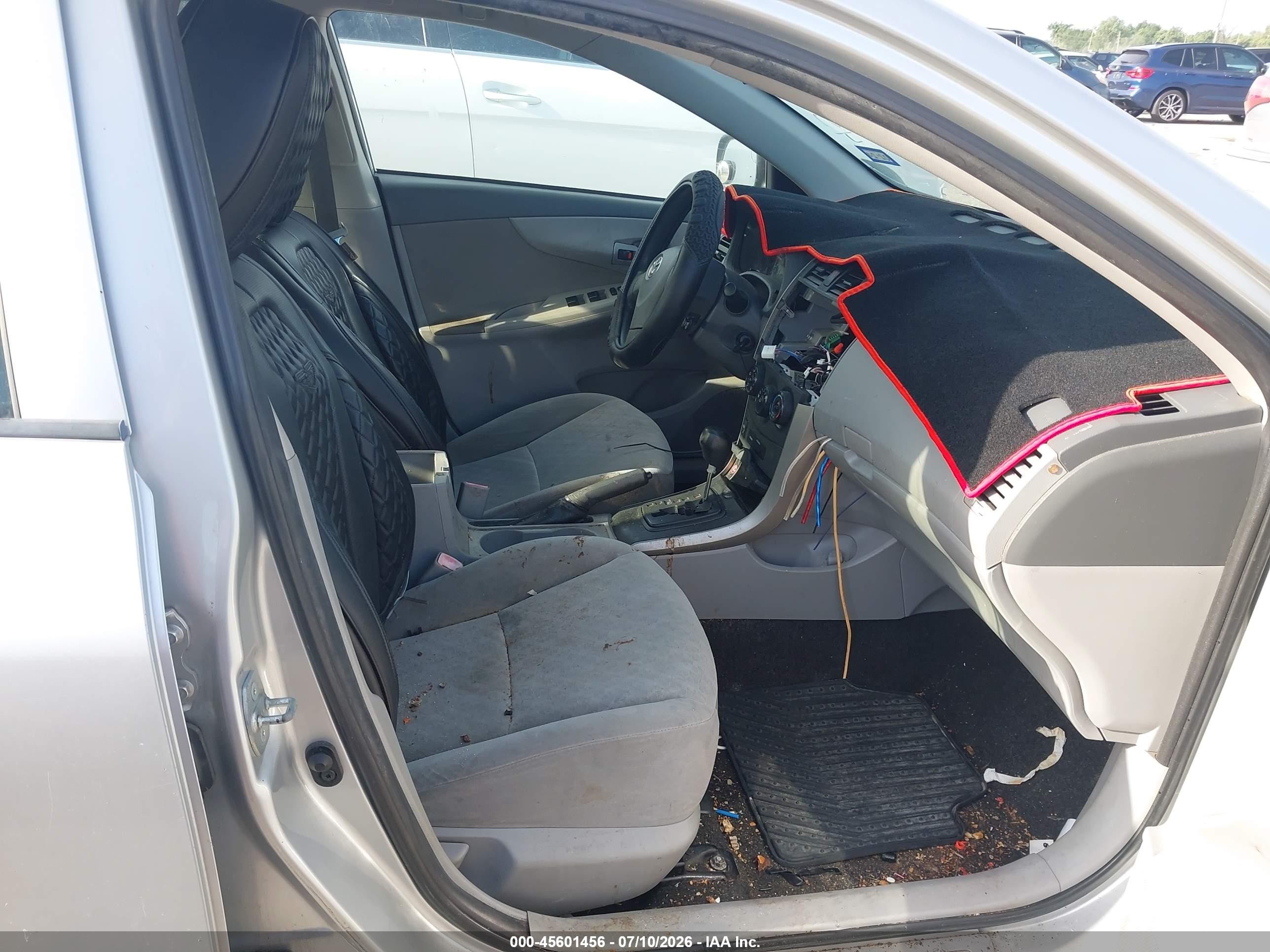 2009 Toyota Corolla Le Silver vin: JTDBL40E99J026378