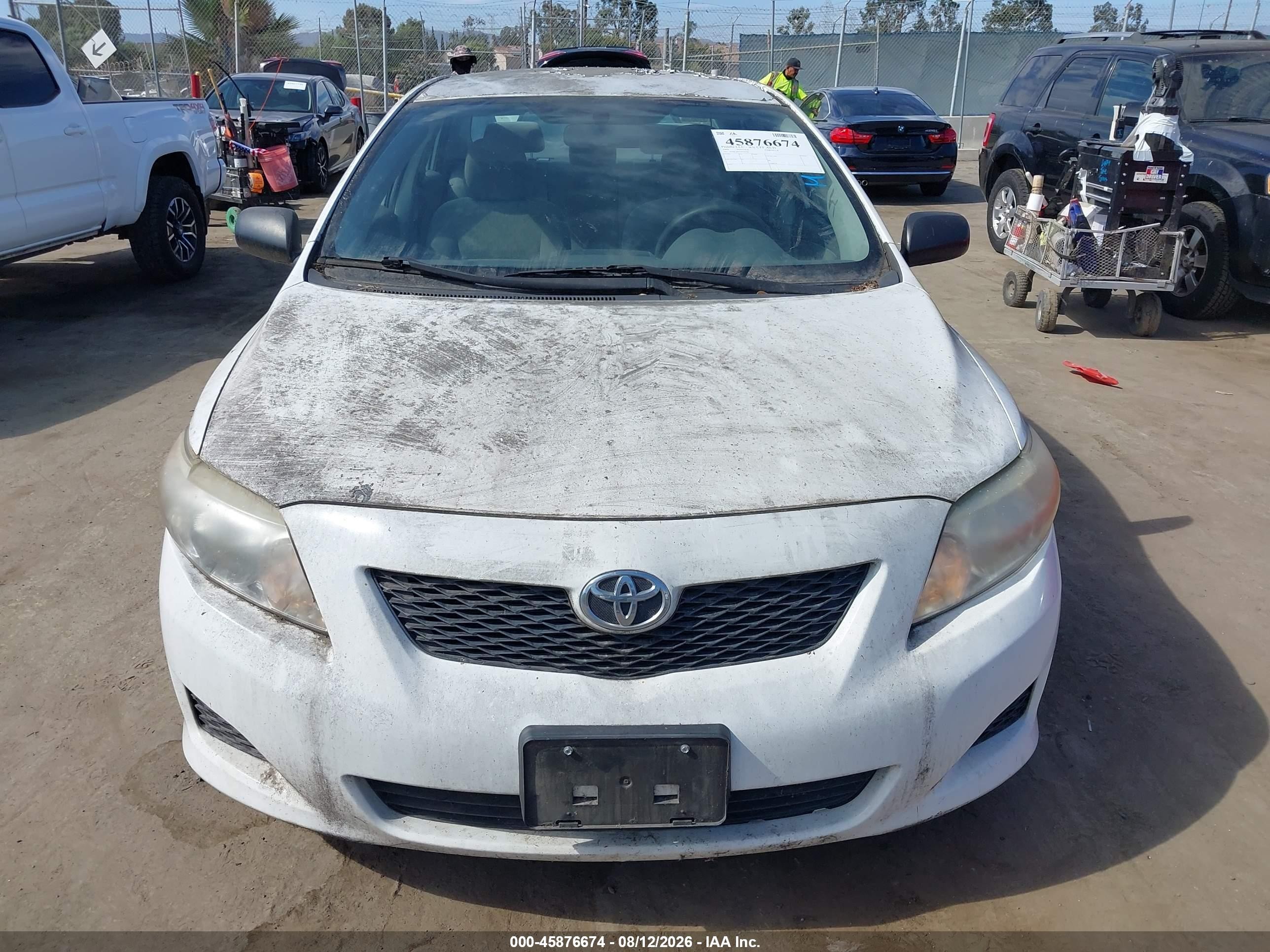 2009 Toyota Corolla Белый vin: JTDBL40E99J030706
