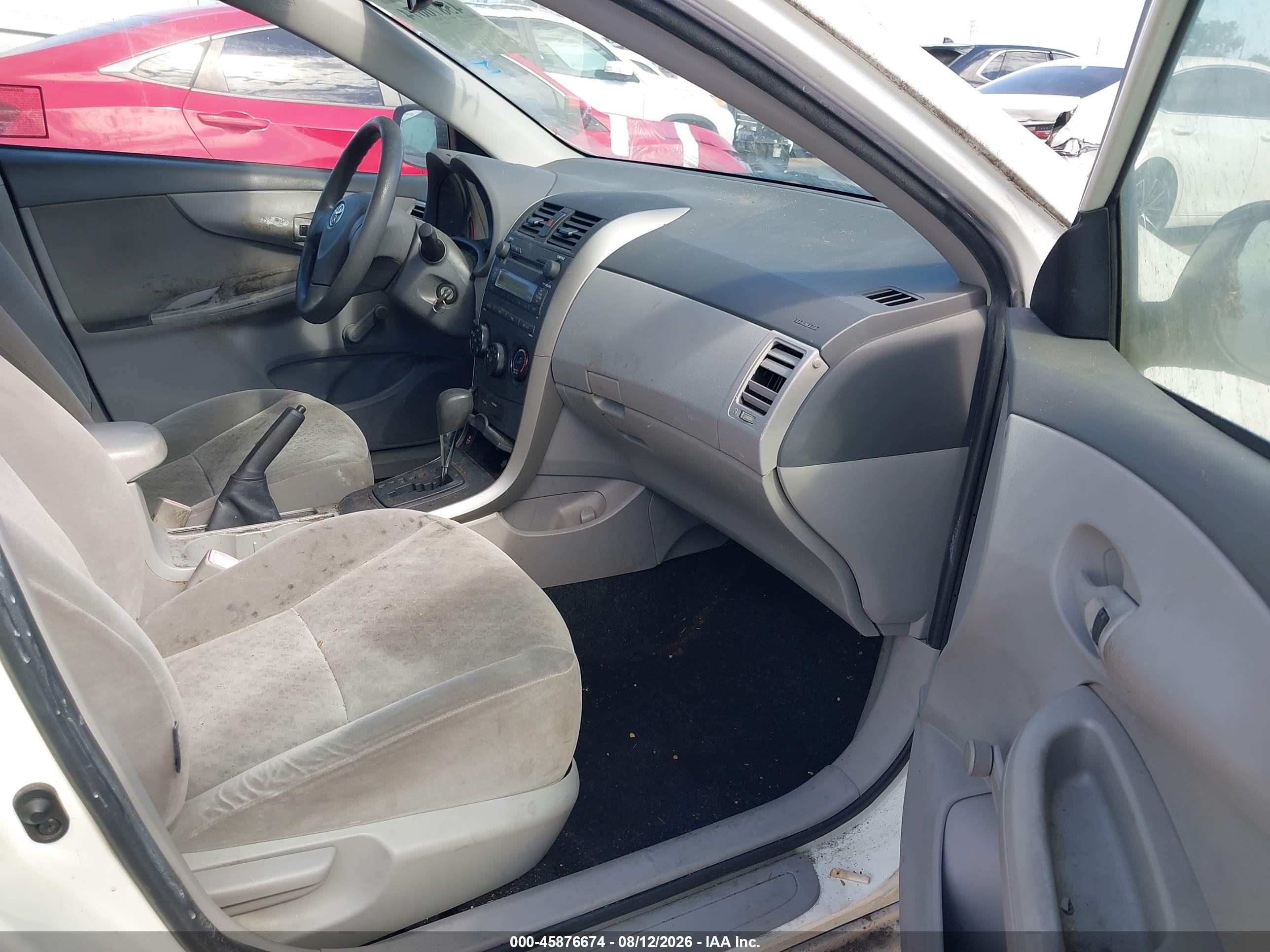 2009 Toyota Corolla Белый vin: JTDBL40E99J030706