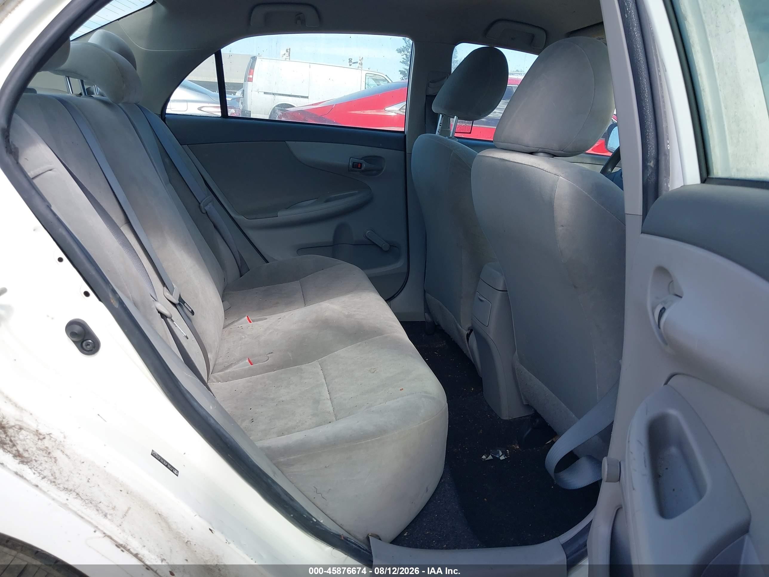 2009 Toyota Corolla Белый vin: JTDBL40E99J030706