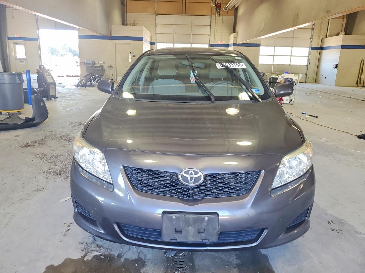 2009 Toyota Corolla Le Silver vin: JTDBL40EX99025418