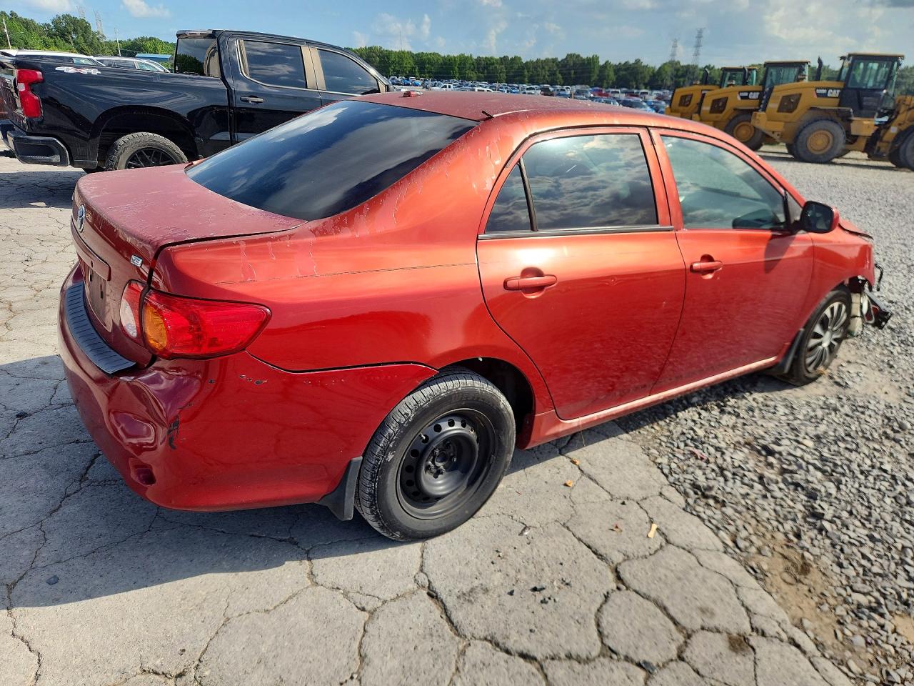 2009 Toyota Corolla Le Red vin: JTDBL40EX99029145
