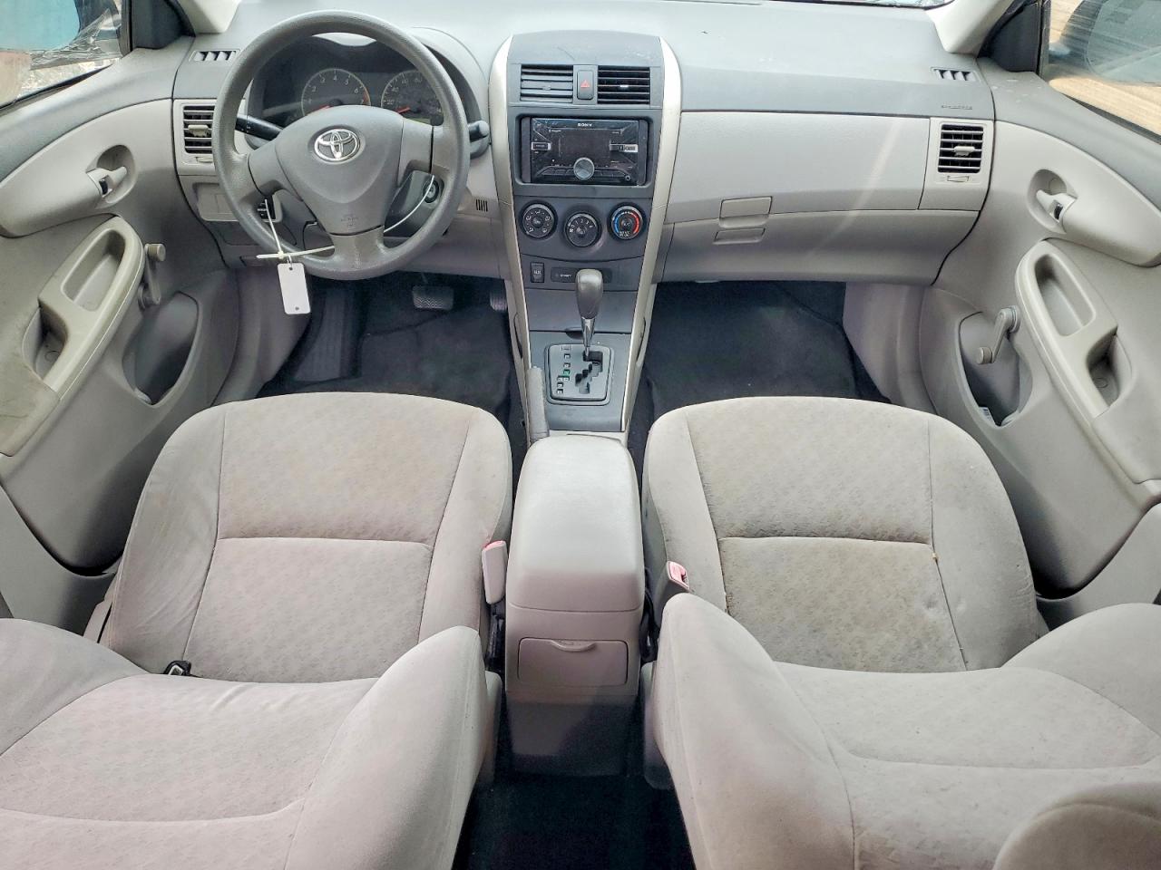 2009 Toyota Corolla Base Teal vin: JTDBL40EX99044910