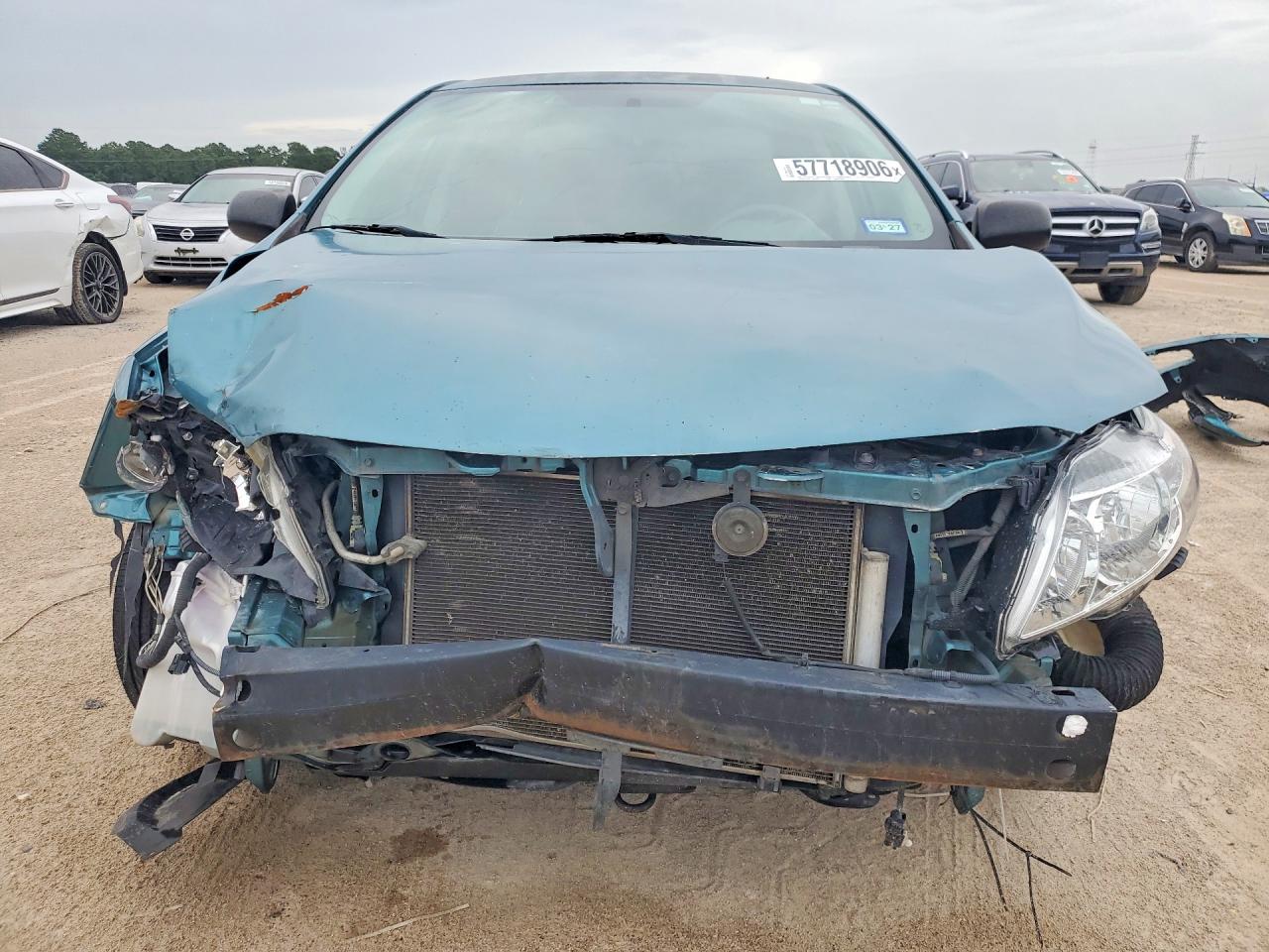 2009 Toyota Corolla Base Teal vin: JTDBL40EX99044910