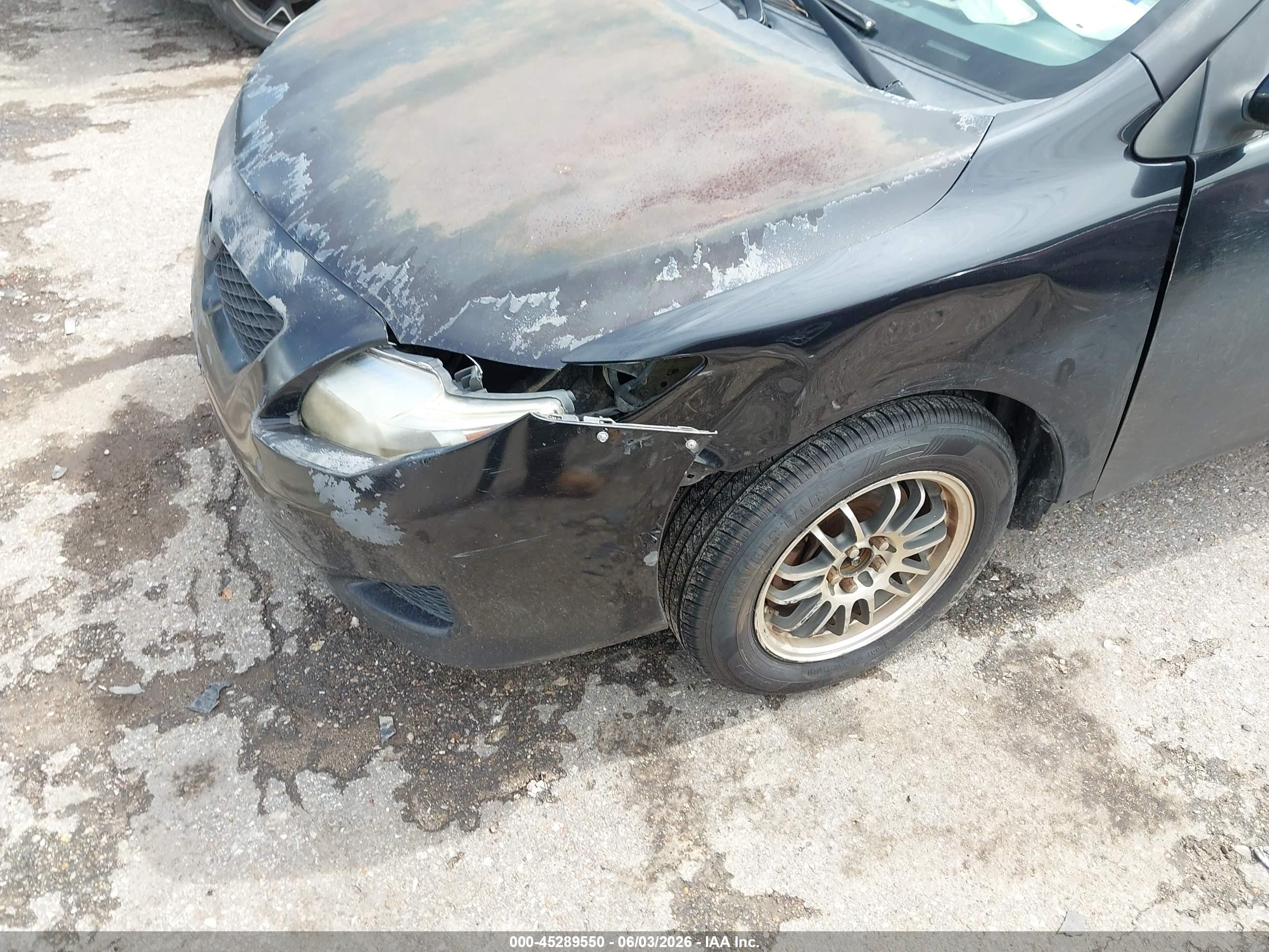 2009 Toyota Corolla Le Black vin: JTDBL40EX99048360