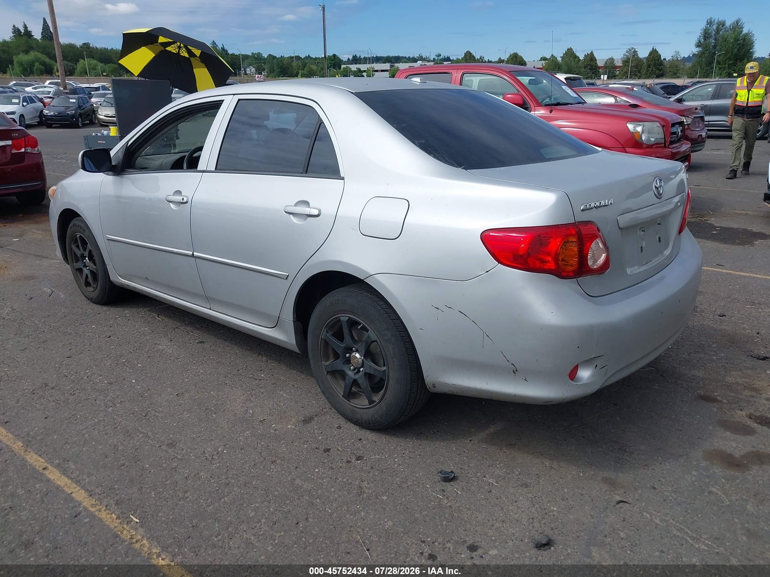 2009 Toyota Corolla Le Серый vin: JTDBL40EX99051050