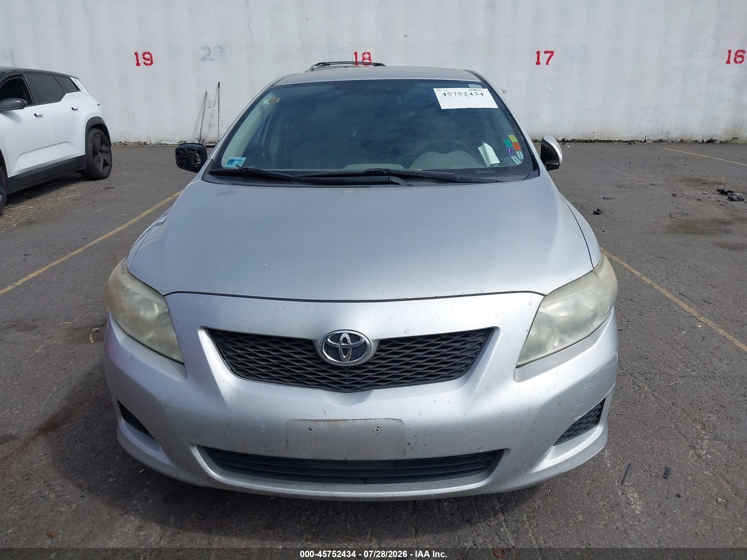 2009 Toyota Corolla Le Серый vin: JTDBL40EX99051050