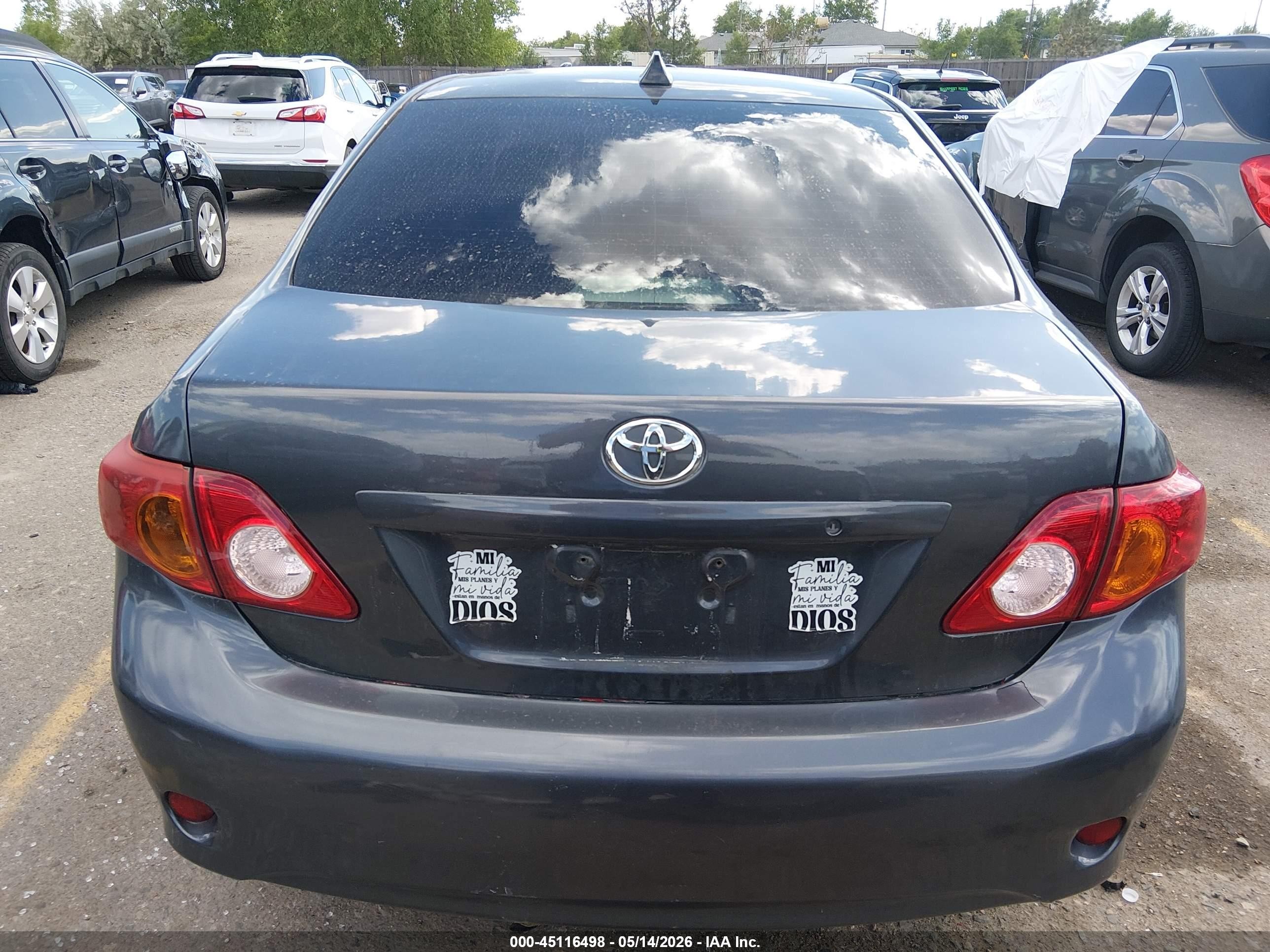 2009 Toyota Corolla Le Silver vin: JTDBL40EX99052604