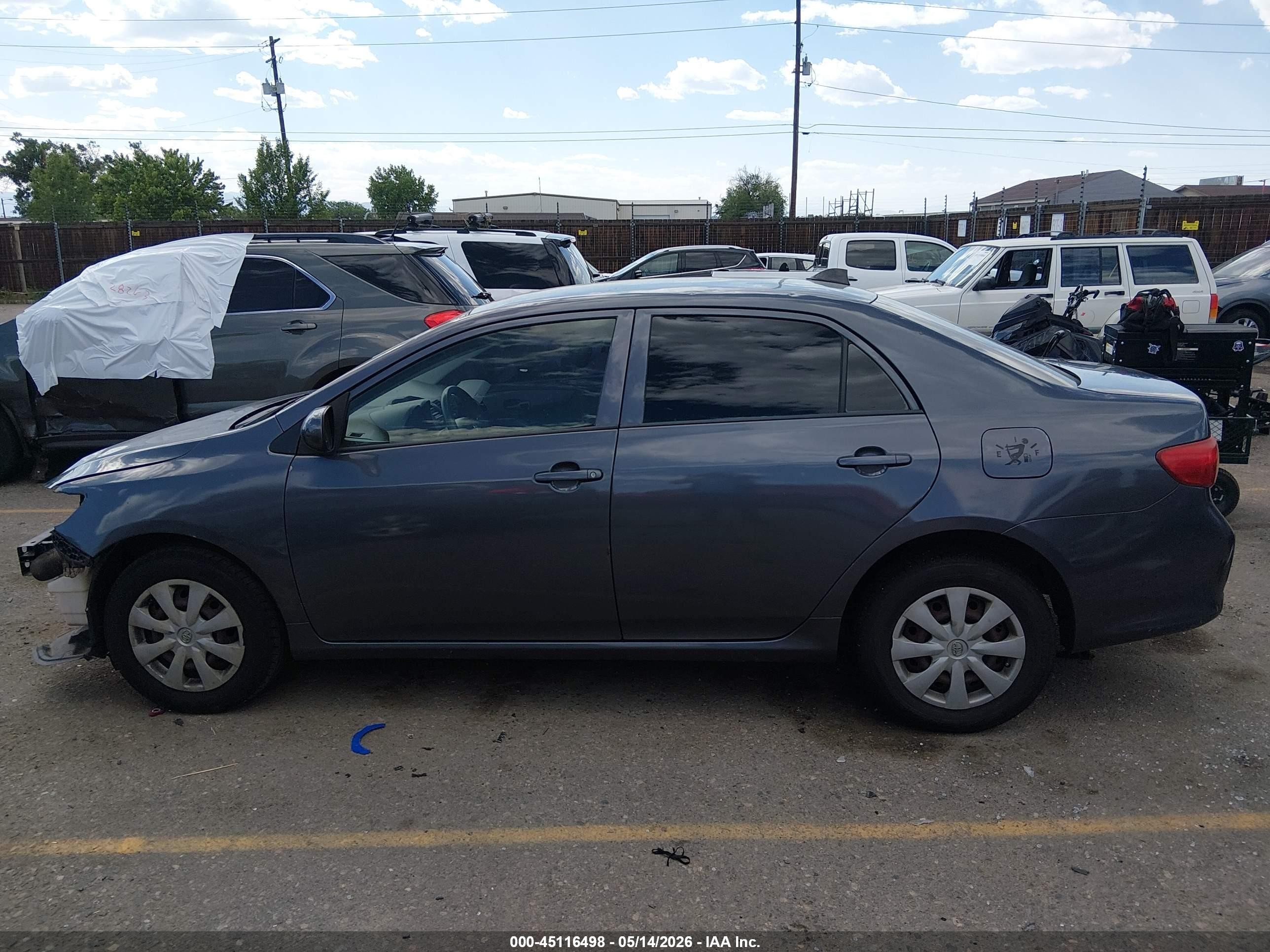 2009 Toyota Corolla Le Silver vin: JTDBL40EX99052604