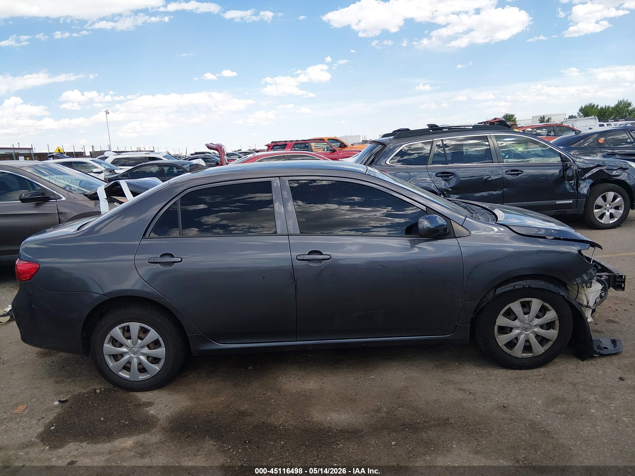 2009 Toyota Corolla Le Silver vin: JTDBL40EX99052604