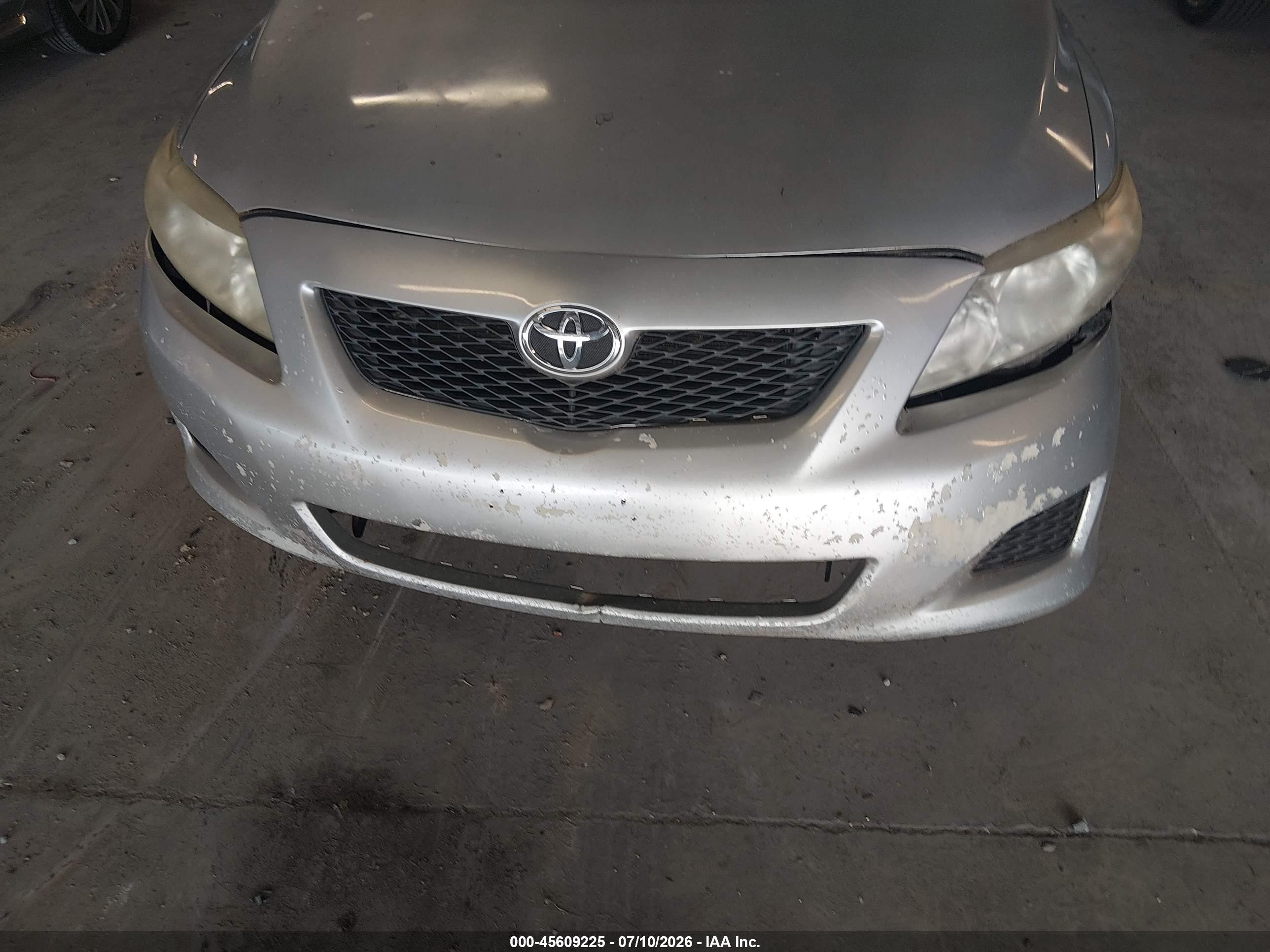 2009 Toyota Corolla Le Silver vin: JTDBL40EX99056197