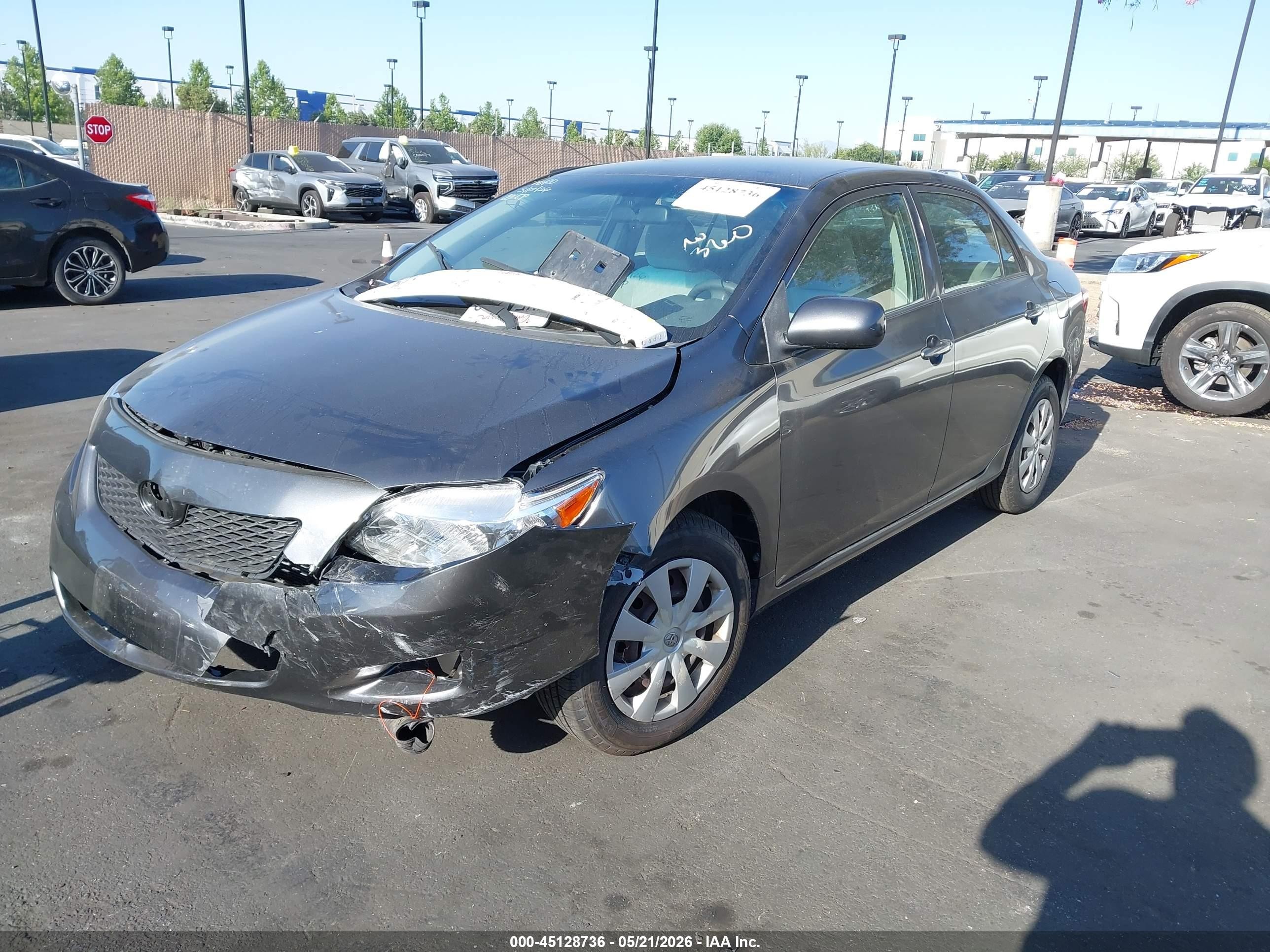 2009 Toyota Corolla Le Gray vin: JTDBL40EX99060878