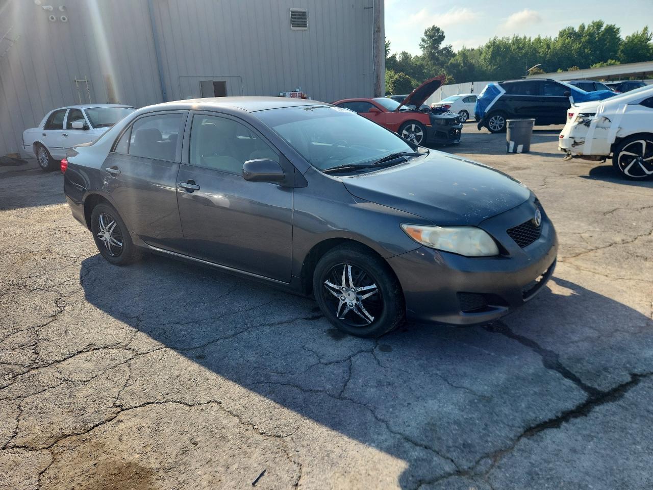 2009 Toyota Corolla Le Gray vin: JTDBL40EX99071816