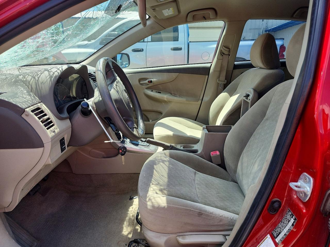 2009 Toyota Corolla Le Red vin: JTDBL40EX99093878