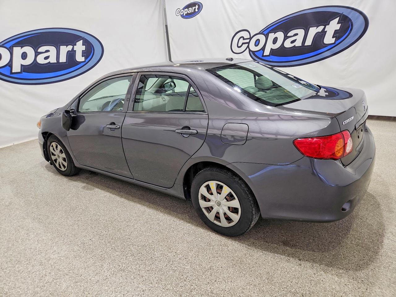 2009 Toyota Corolla Base Gray vin: JTDBL40EX9J002770