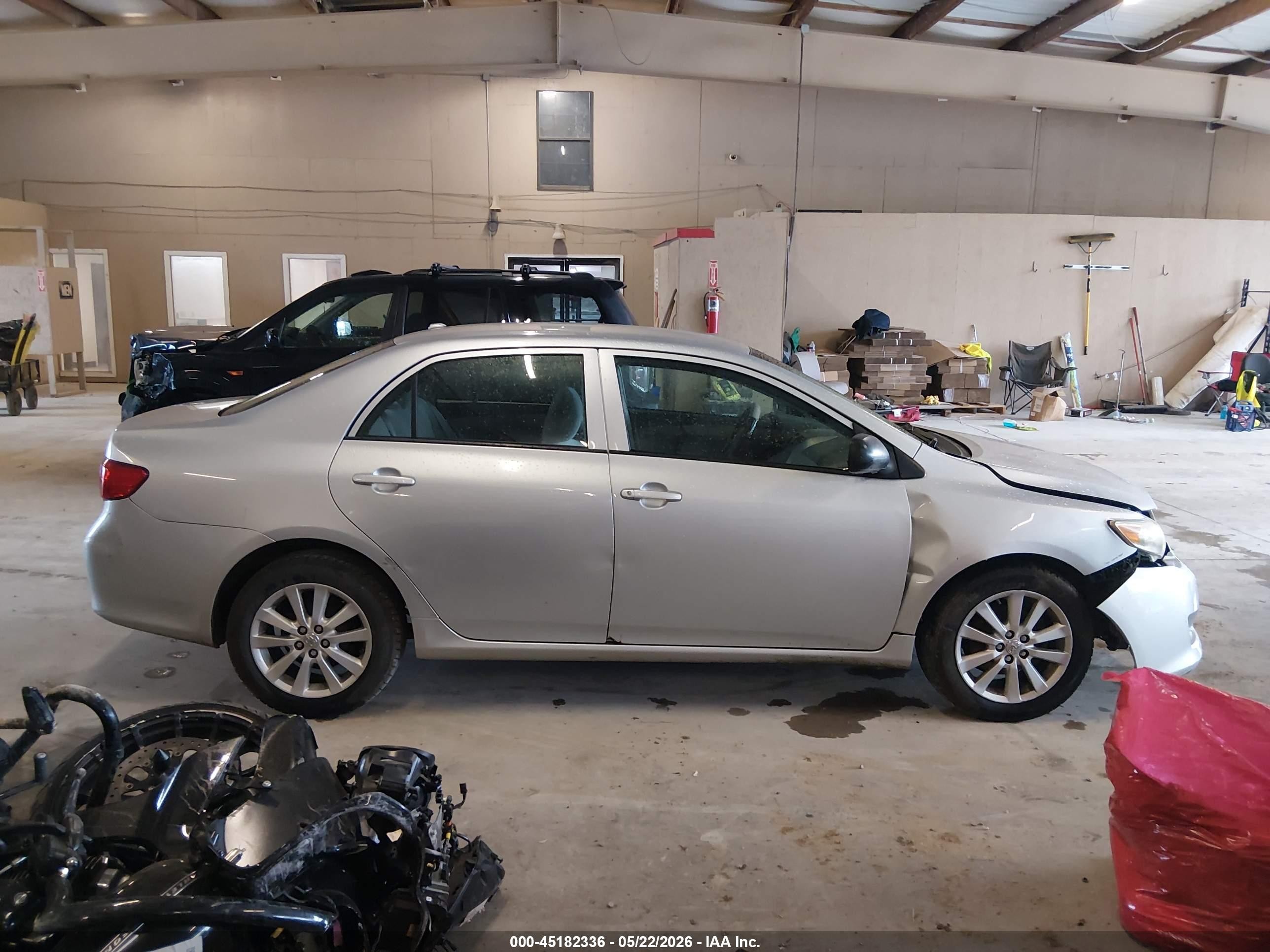 2009 Toyota Corolla Le Silver vin: JTDBL40EX9J005362