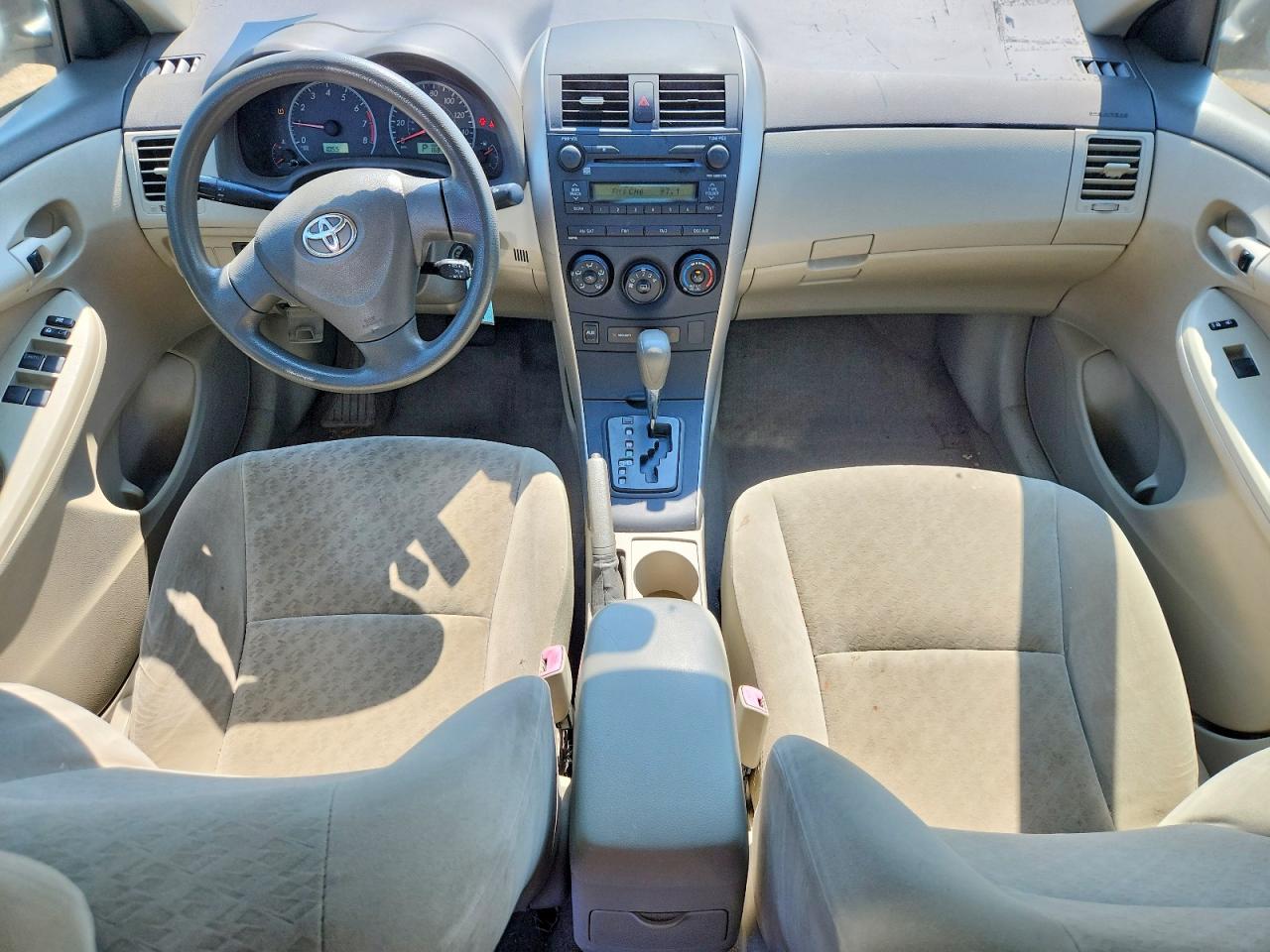 2009 Toyota Corolla Le White vin: JTDBL40EX9J012943