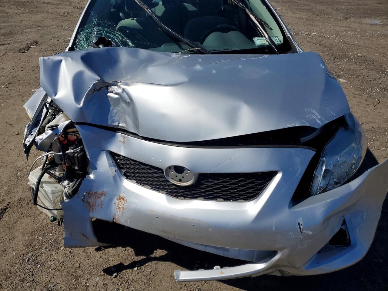 2009 Toyota Corolla Le Серебряный vin: JTDBL40EX9J020198