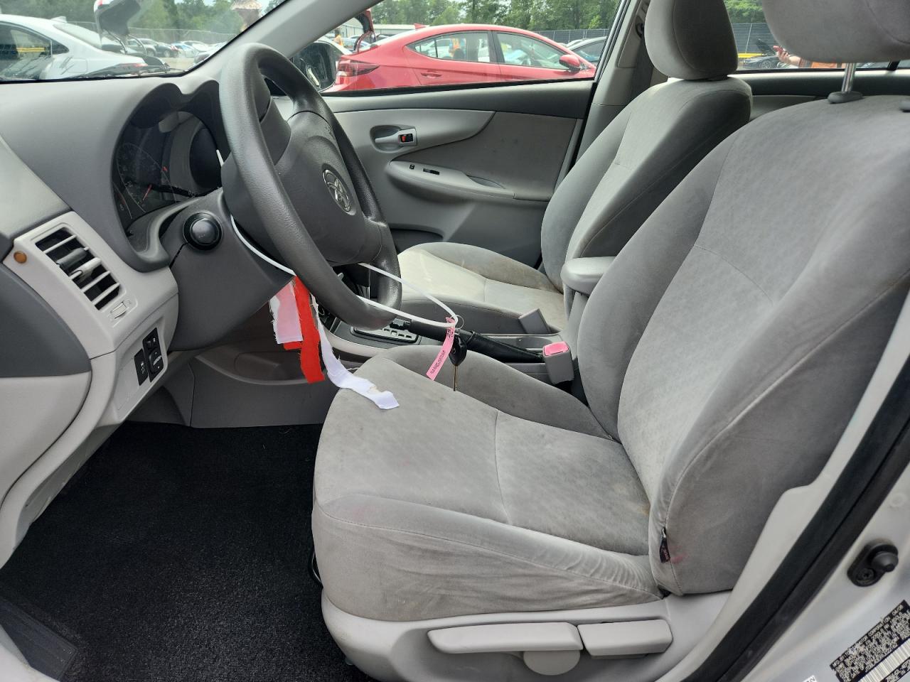 2009 Toyota Corolla Le Silver vin: JTDBL40EX9J022162