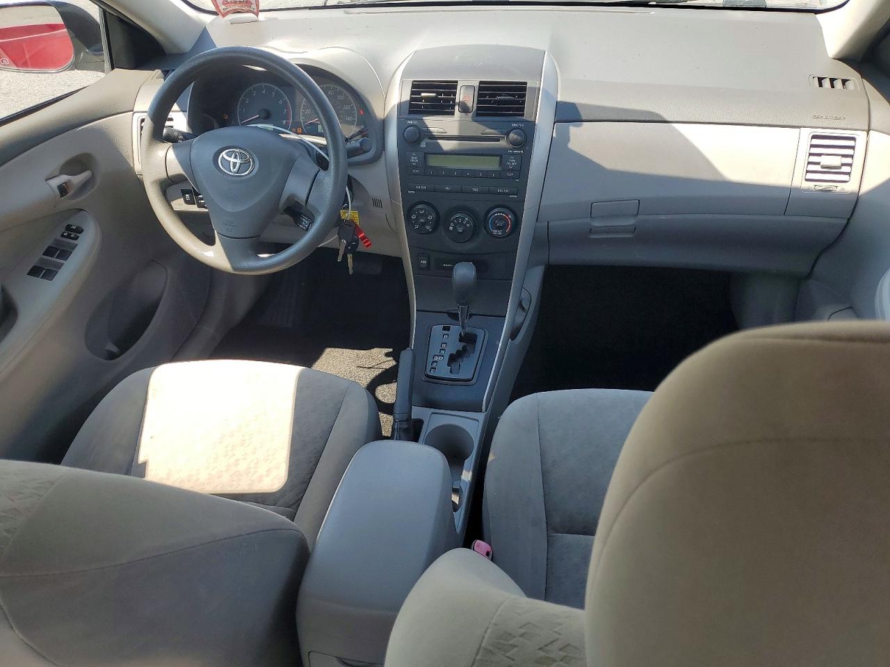 2009 Toyota Corolla Le Silver vin: JTDBL40EX9J042346