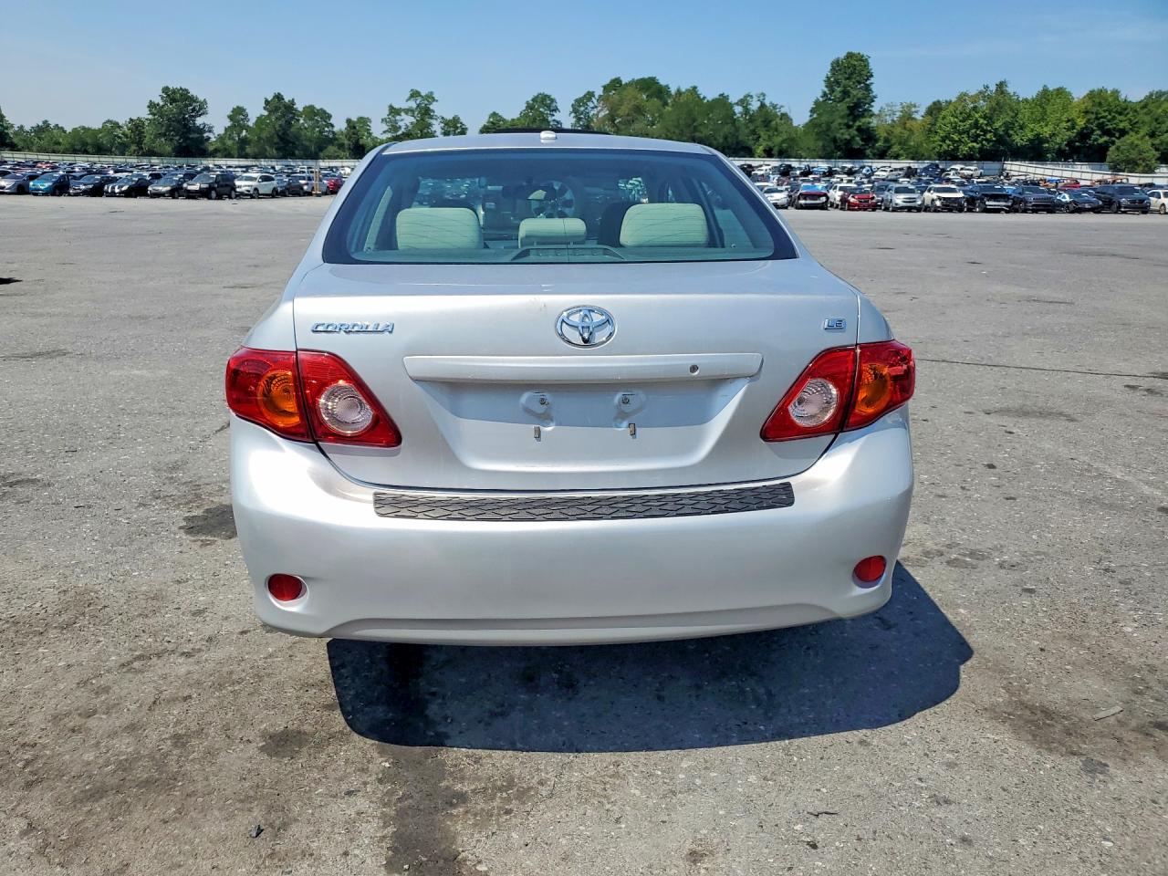 2009 Toyota Corolla Le Silver vin: JTDBL40EX9J042346