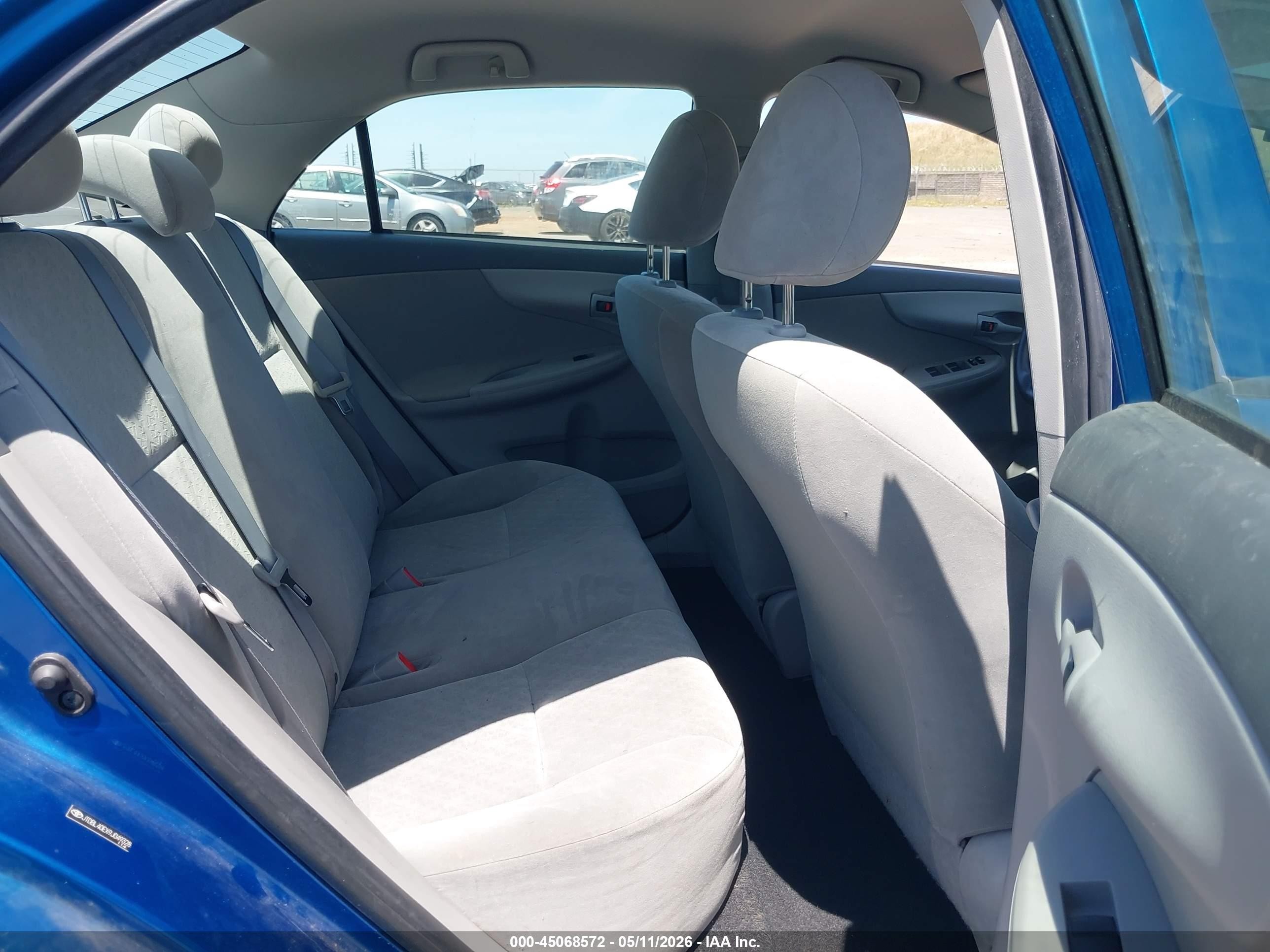 2009 Toyota Corolla Le Blue vin: JTDBL40EX9J049328