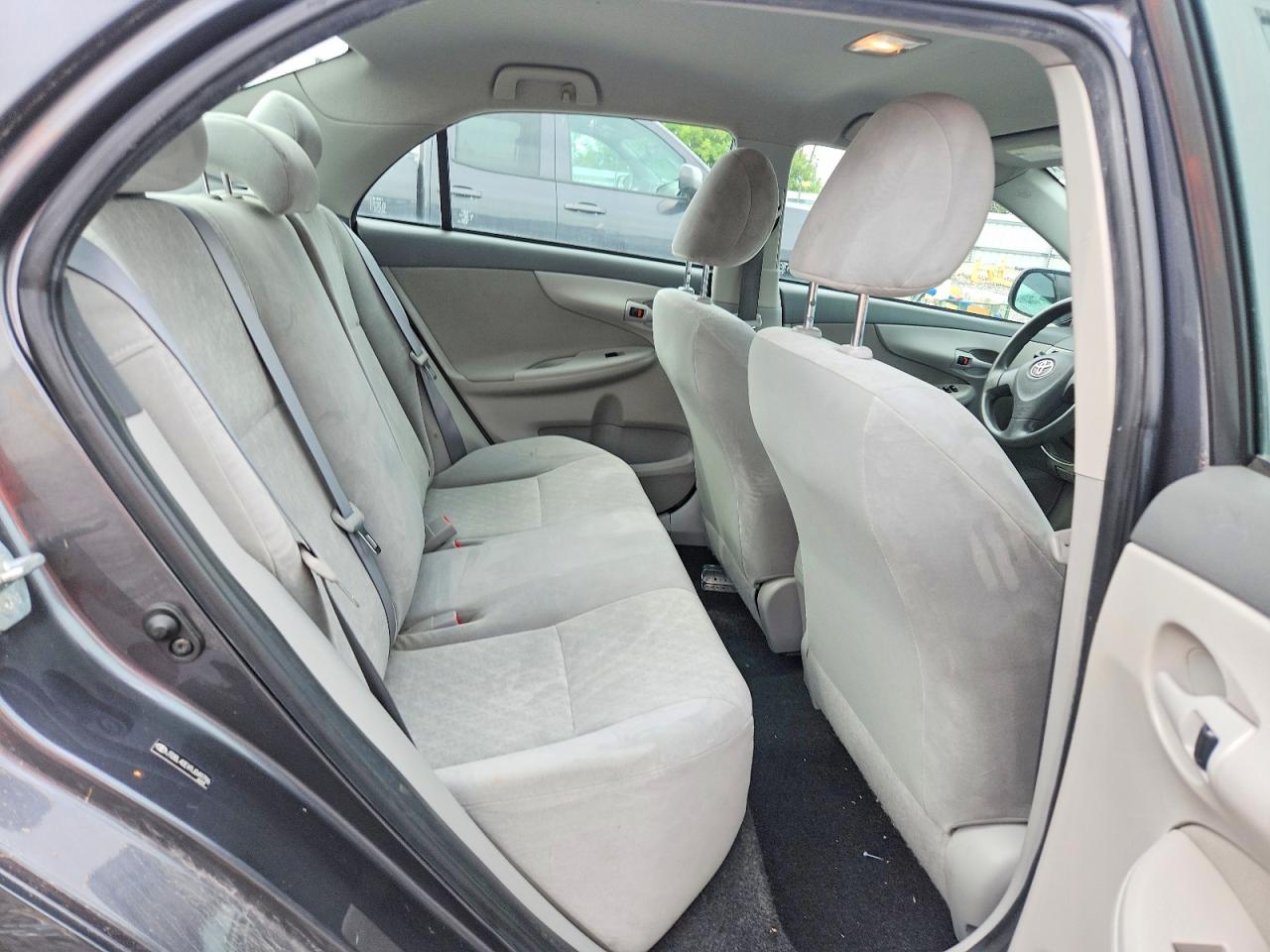 2009 Toyota Corolla Le Gray vin: JTDBL40EX9J049796