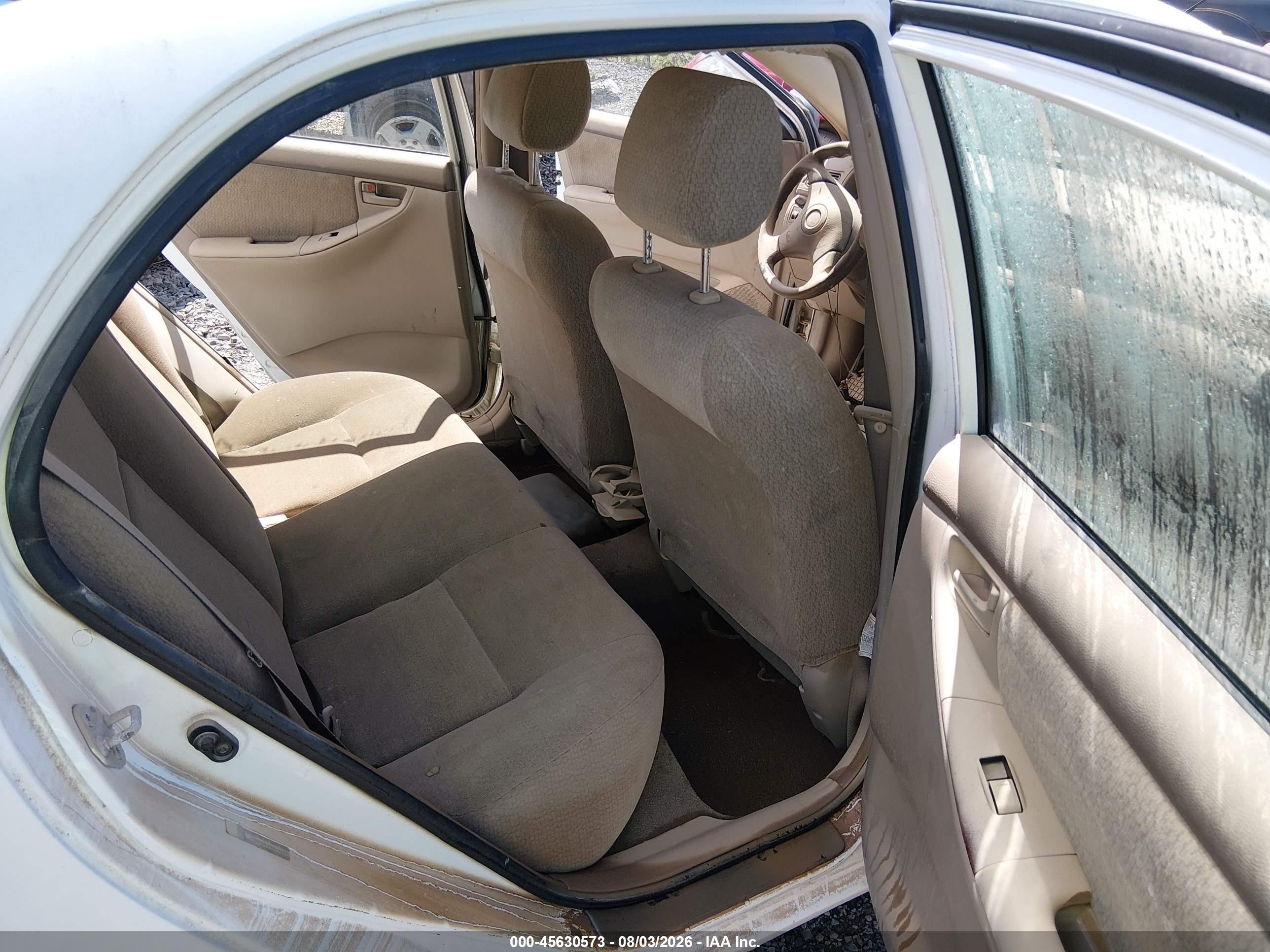 2003 Toyota Corolla Le White vin: JTDBR32E030014817