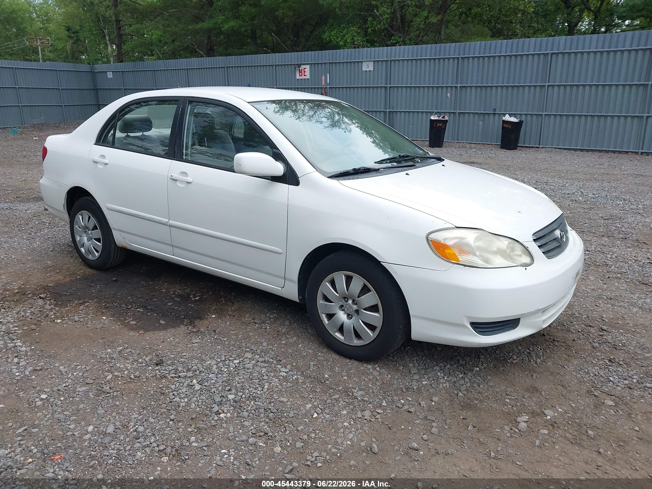 2003 Toyota Corolla Le Белый vin: JTDBR32E030028944