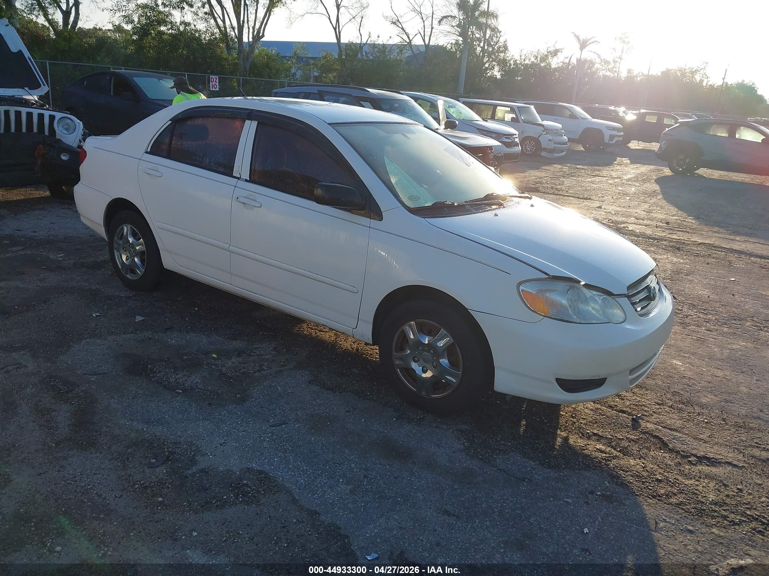 2003 Toyota Corolla Ce White vin: JTDBR32E030039667