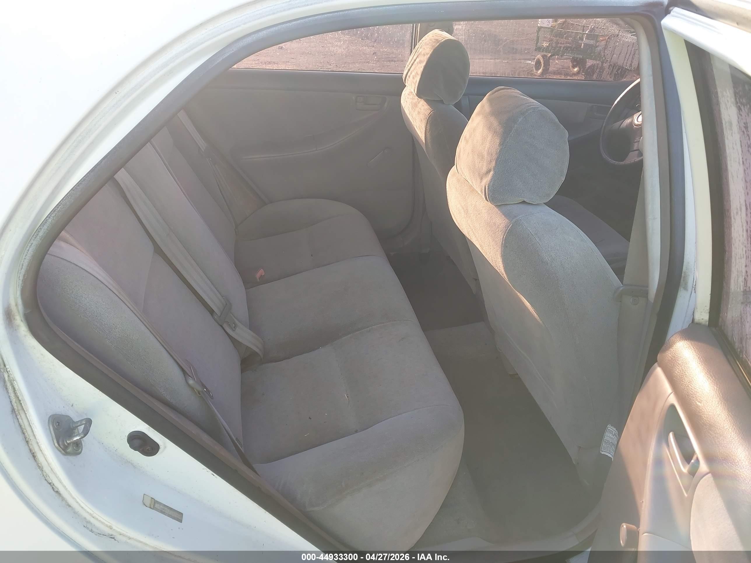 2003 Toyota Corolla Ce White vin: JTDBR32E030039667