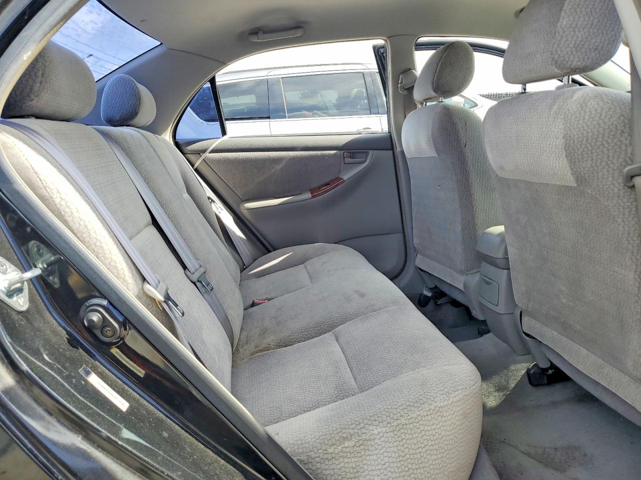 2003 Toyota Corolla Le Black vin: JTDBR32E032011484