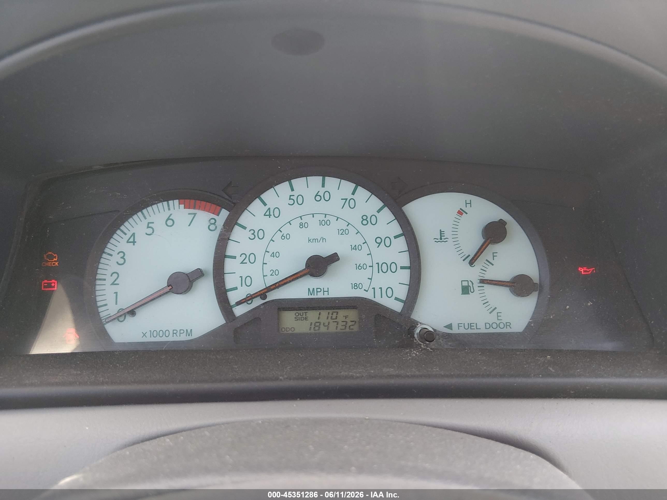 2004 Toyota Corolla Le Silver vin: JTDBR32E042020607