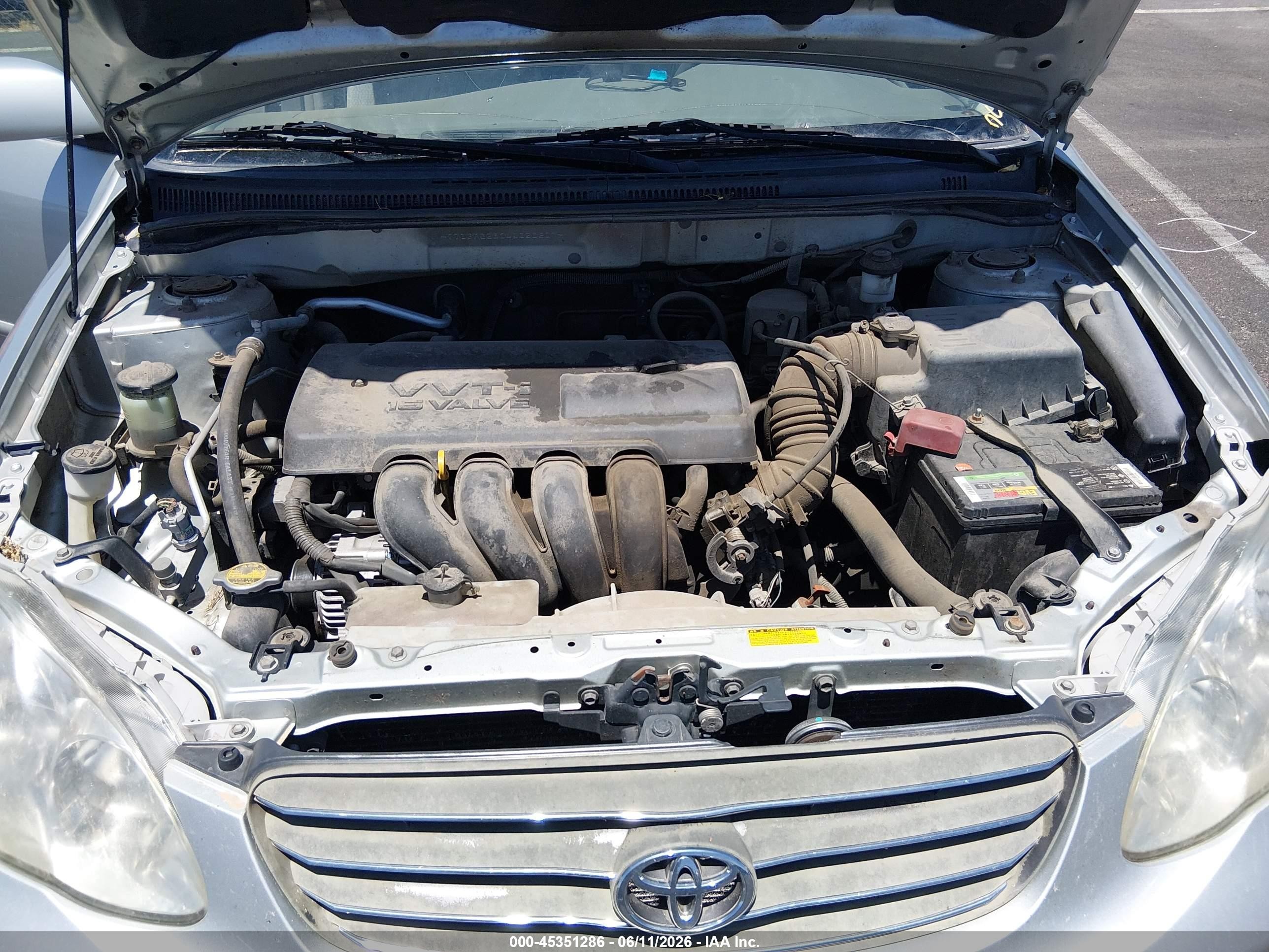 2004 Toyota Corolla Le Silver vin: JTDBR32E042020607