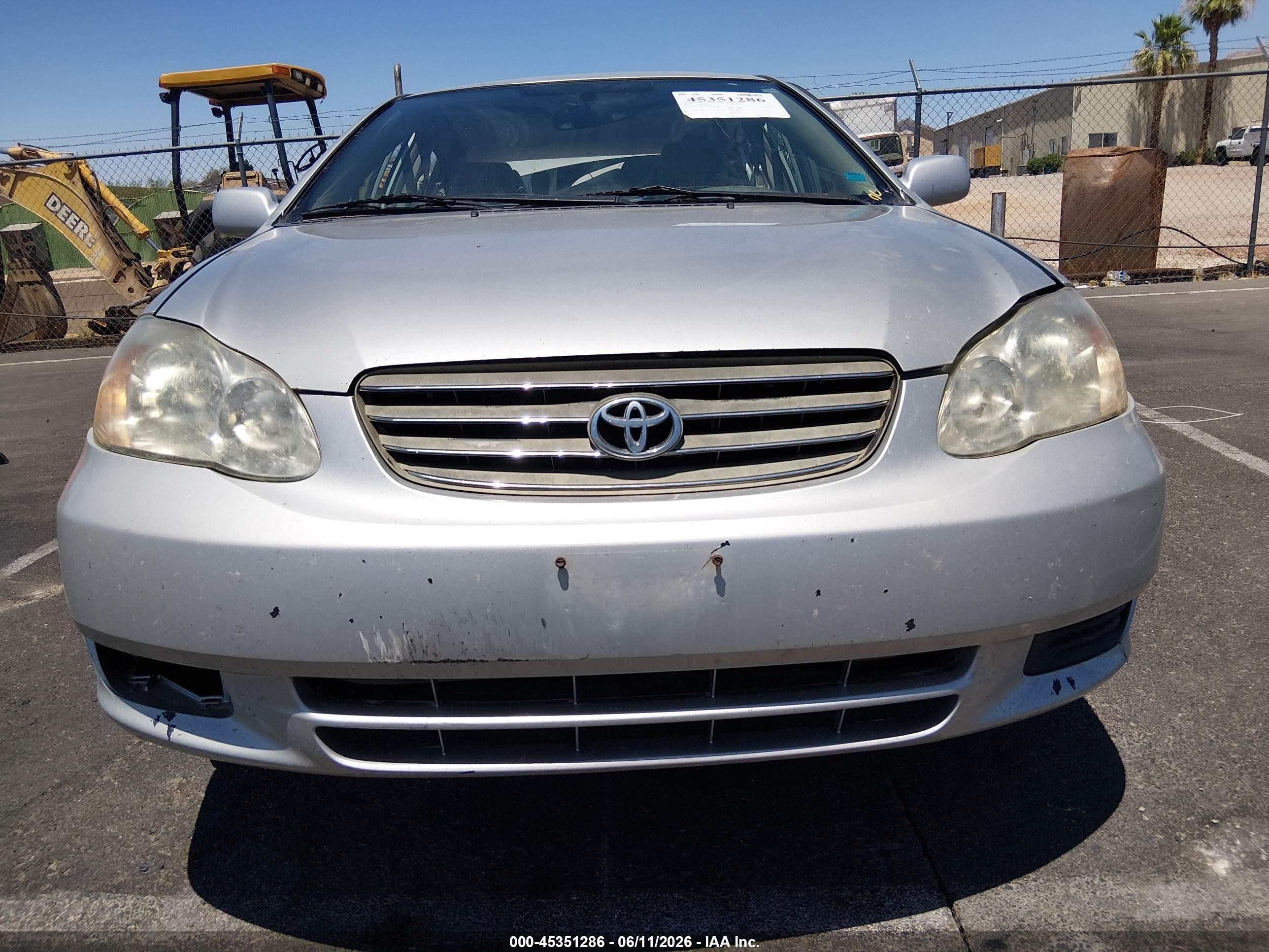 2004 Toyota Corolla Le Silver vin: JTDBR32E042020607
