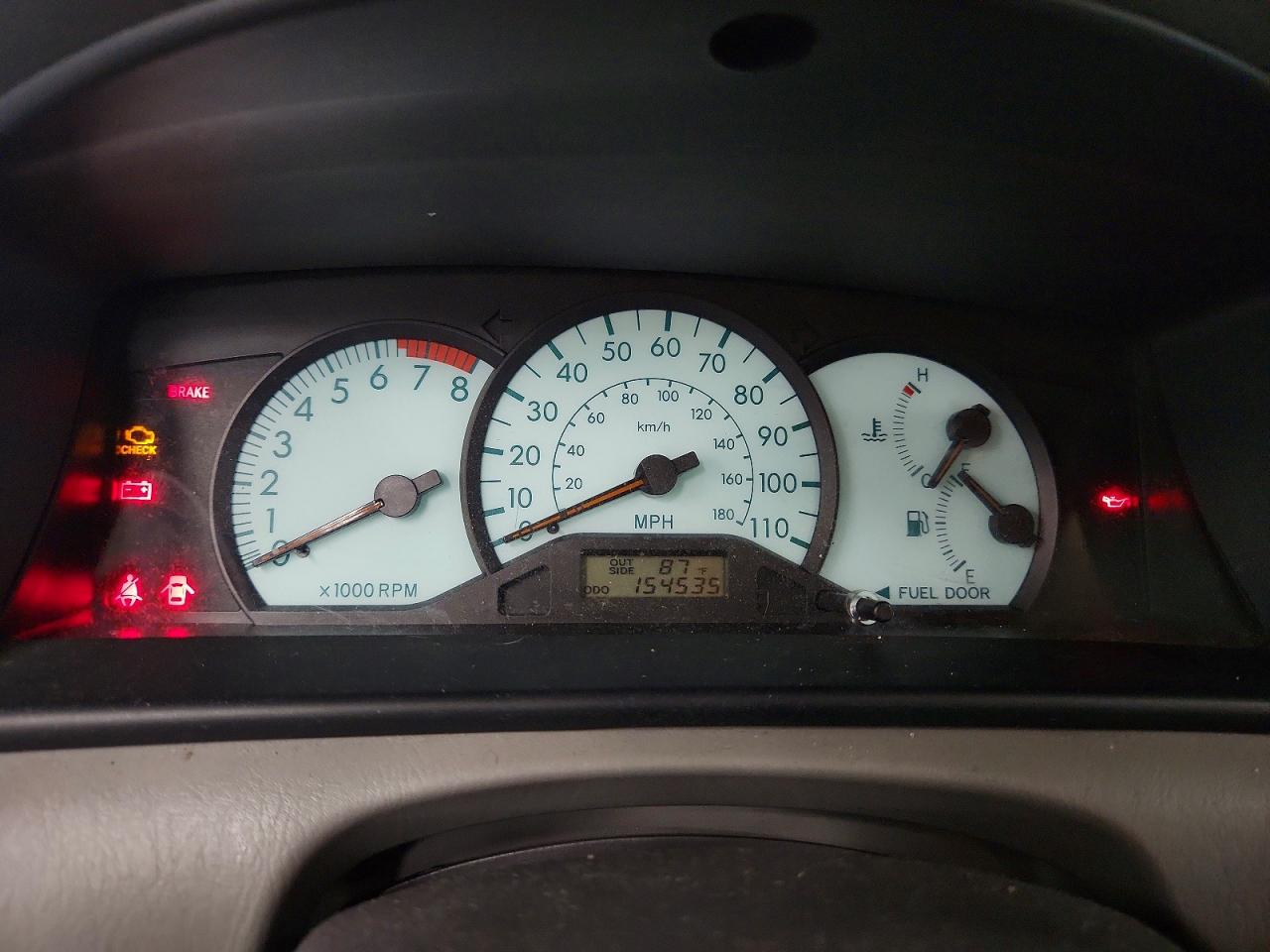 2004 Toyota Corolla Le Beige vin: JTDBR32E042031655