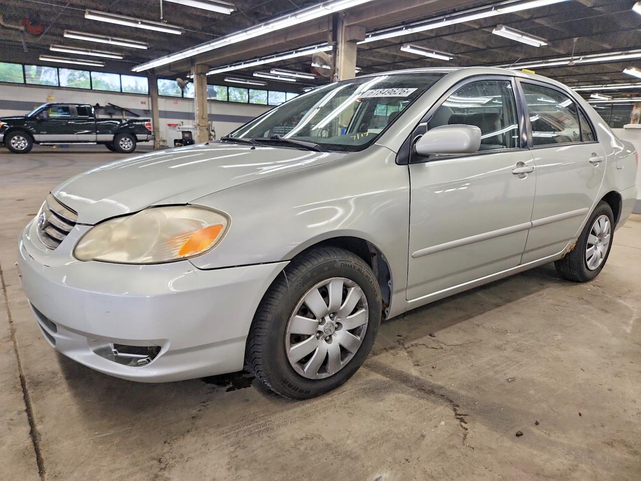 2004 Toyota Corolla Le Бежевый vin: JTDBR32E042031655