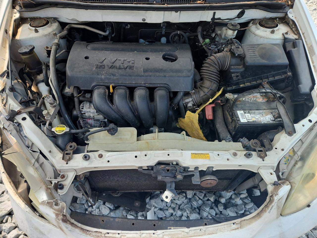 2005 Toyota Corolla Ce White vin: JTDBR32E052053043